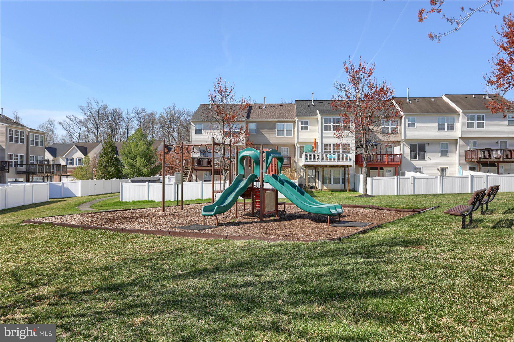 HOLLY WOODS - Residential