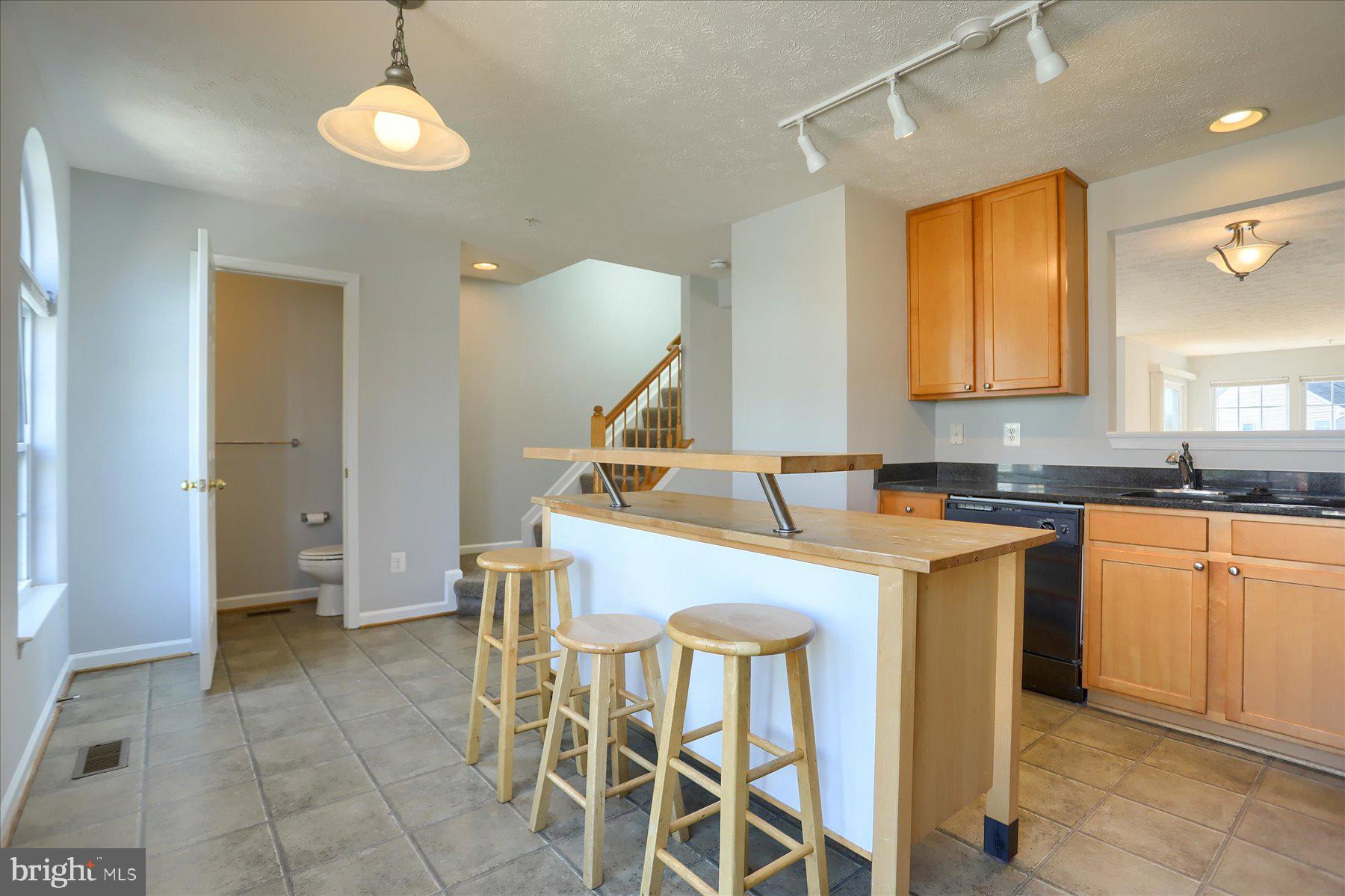 HOLLY WOODS - Residential