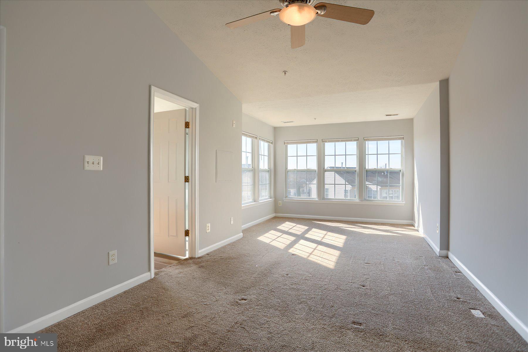 HOLLY WOODS - Residential