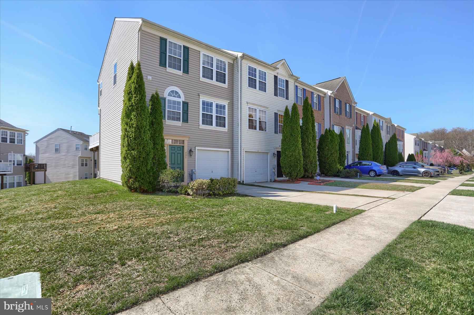 HOLLY WOODS - Residential