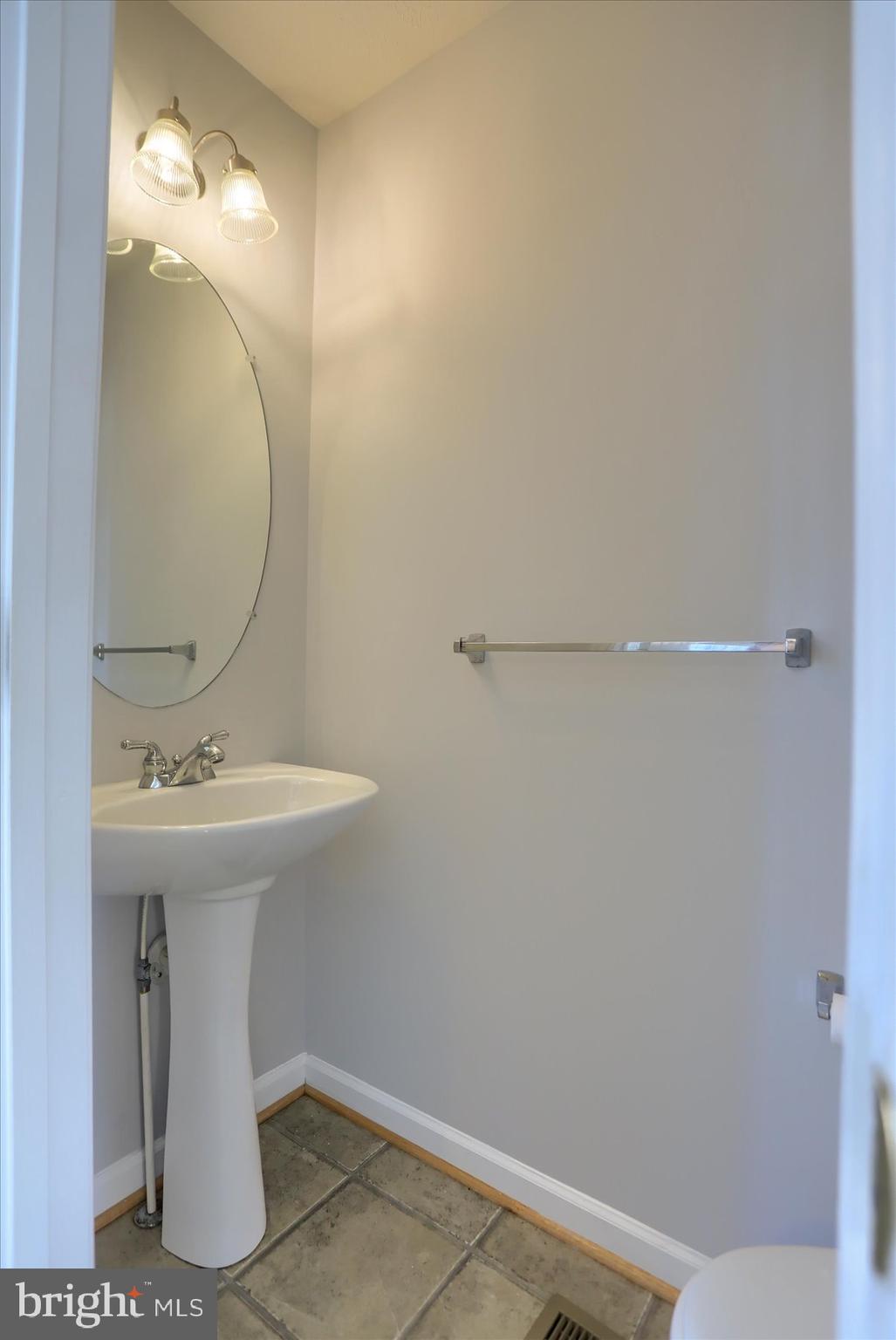 HOLLY WOODS - Residential