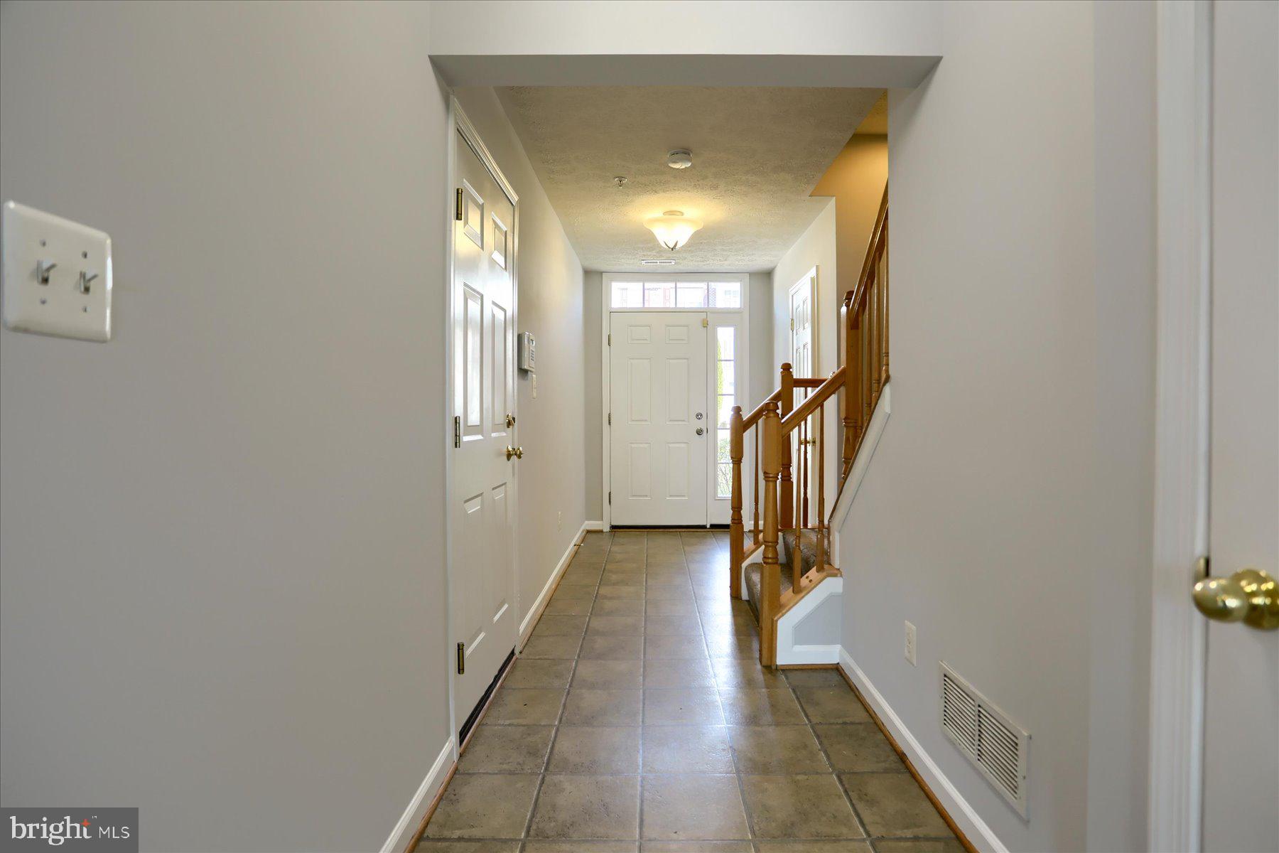 HOLLY WOODS - Residential