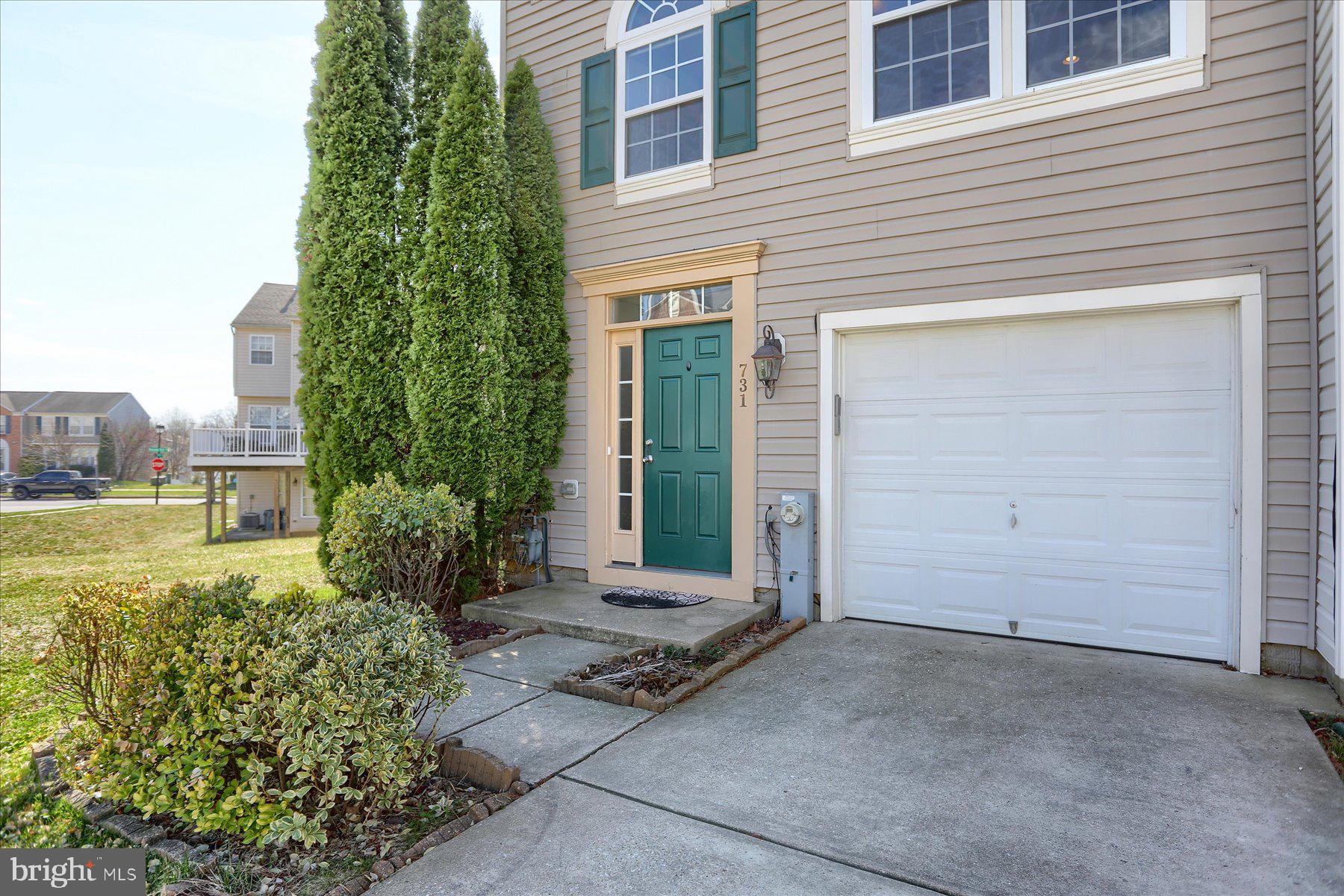 HOLLY WOODS - Residential