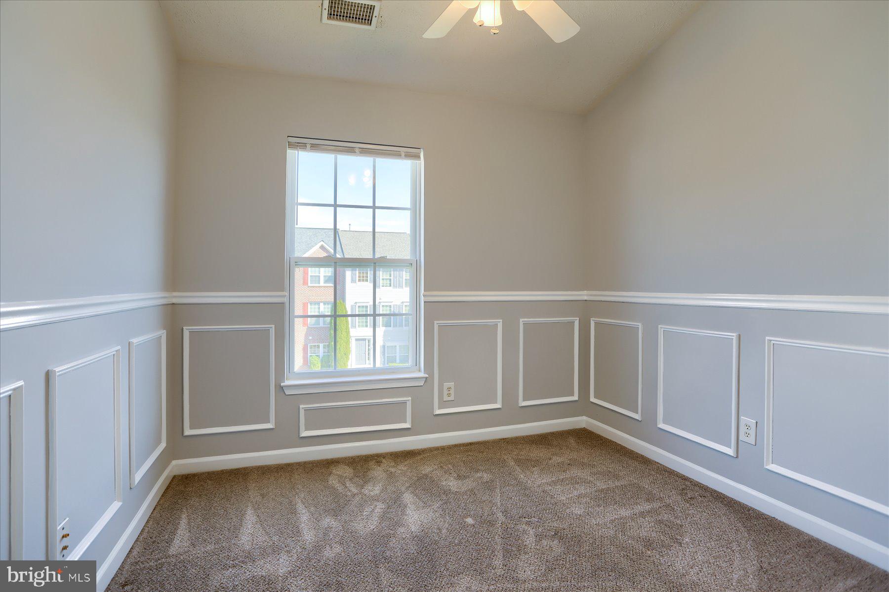 HOLLY WOODS - Residential