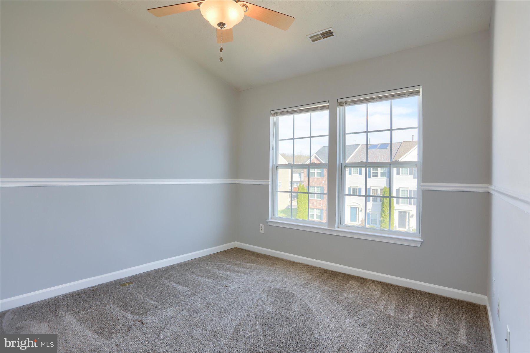 HOLLY WOODS - Residential