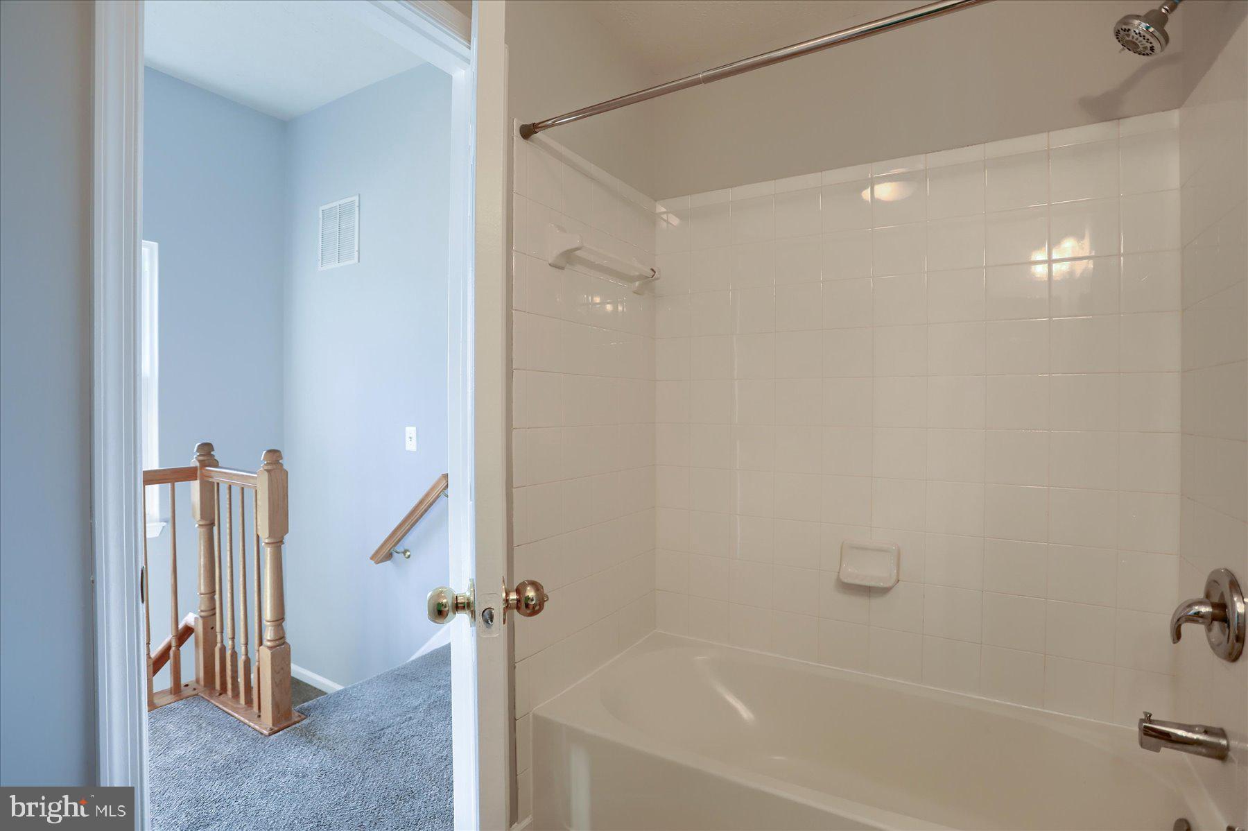 HOLLY WOODS - Residential