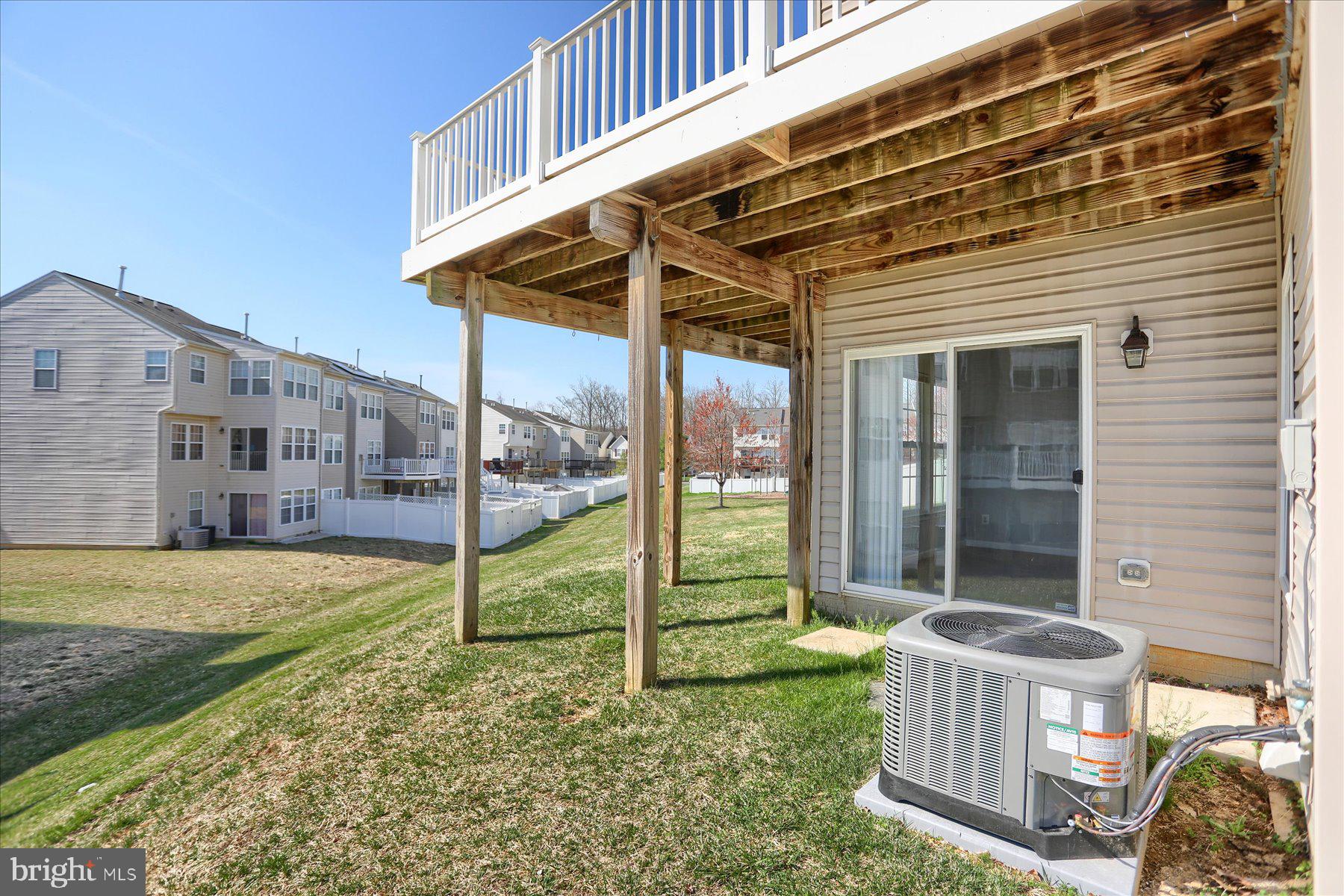 HOLLY WOODS - Residential