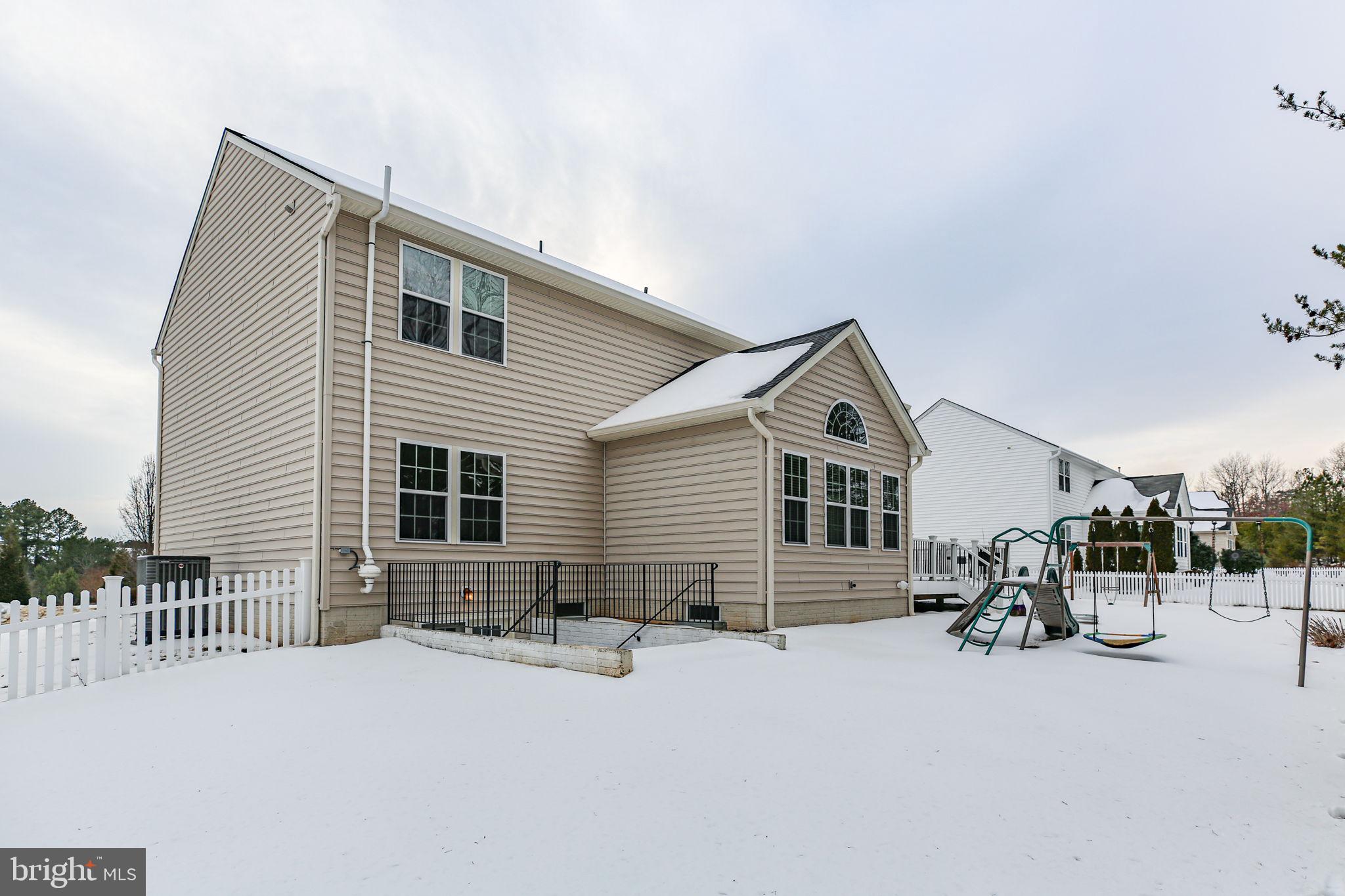 ESTATES AT LEE'S PARKE - Residential