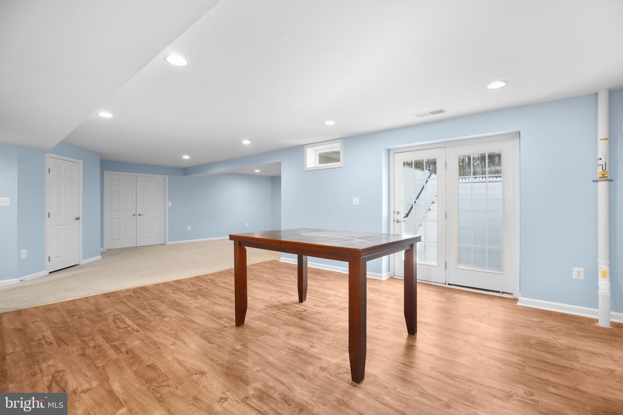 ESTATES AT LEE'S PARKE - Residential