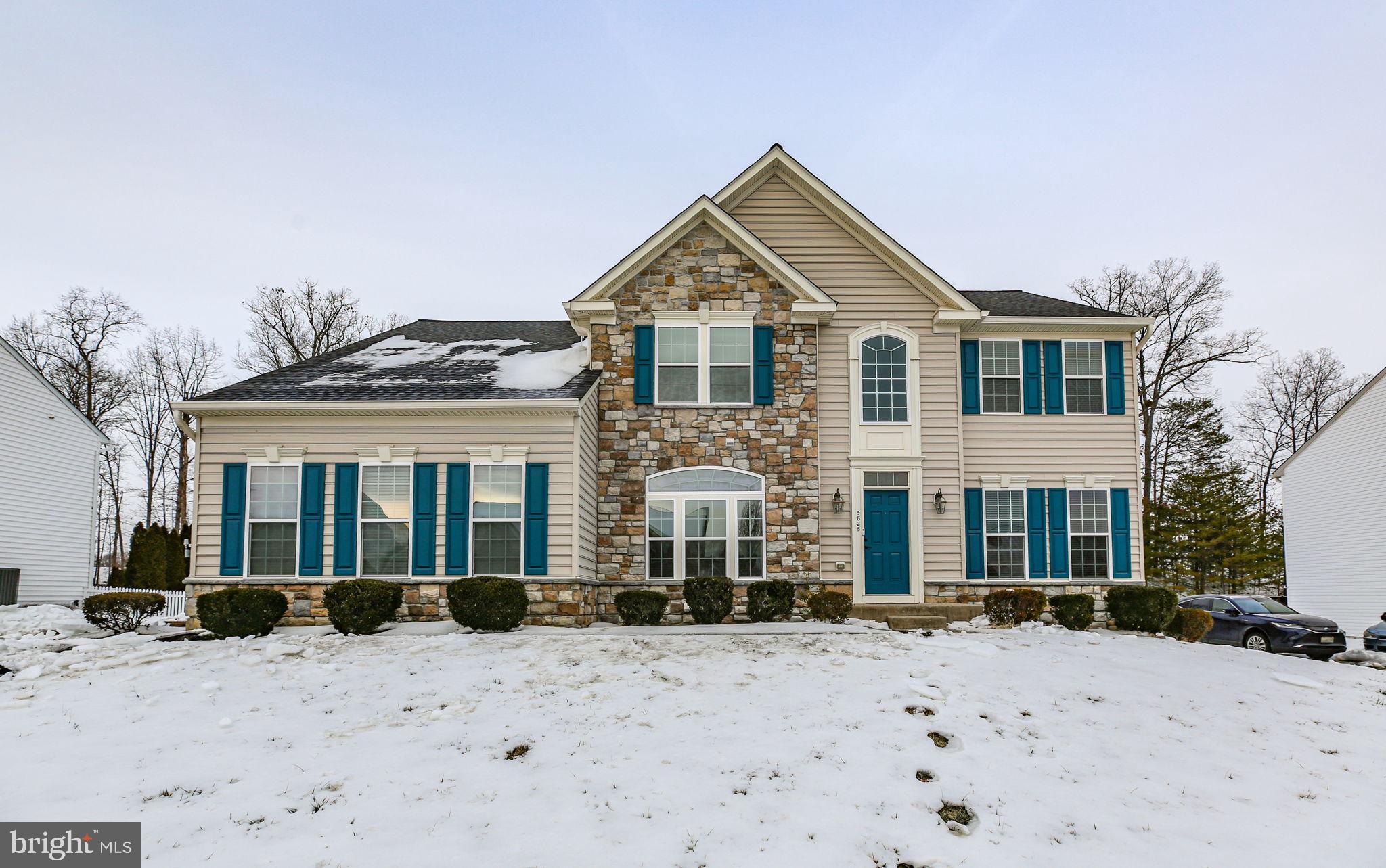 ESTATES AT LEE'S PARKE - Residential