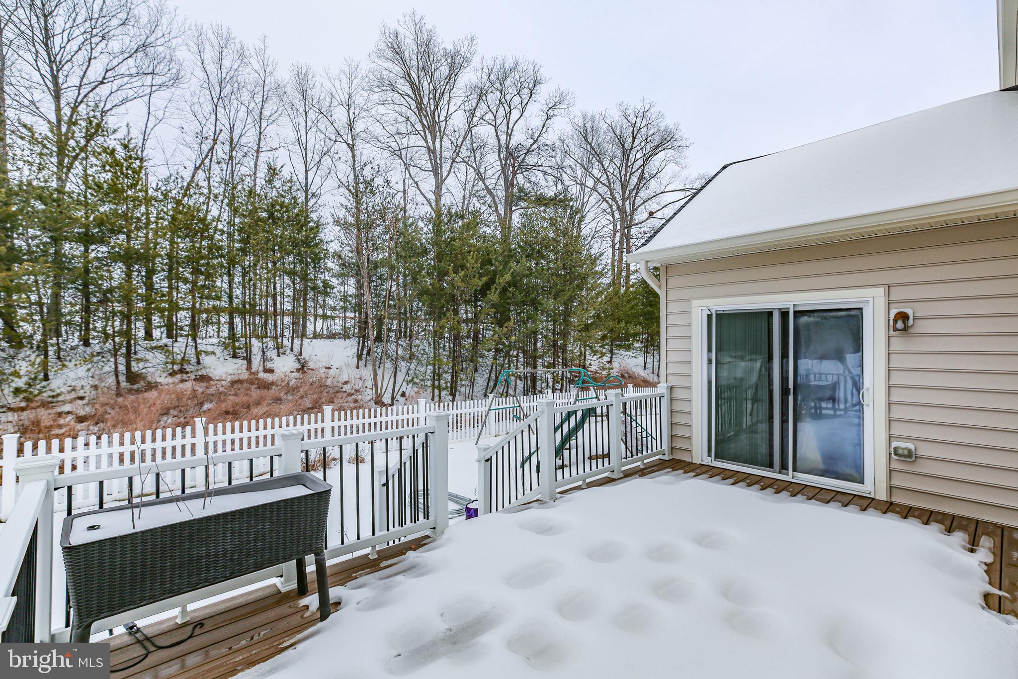 ESTATES AT LEE'S PARKE - Residential