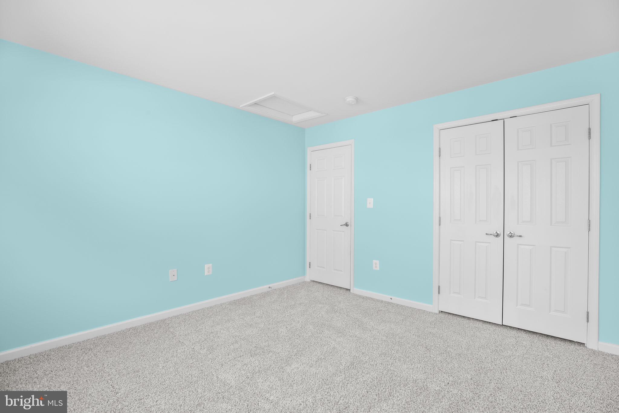 ESTATES AT LEE'S PARKE - Residential