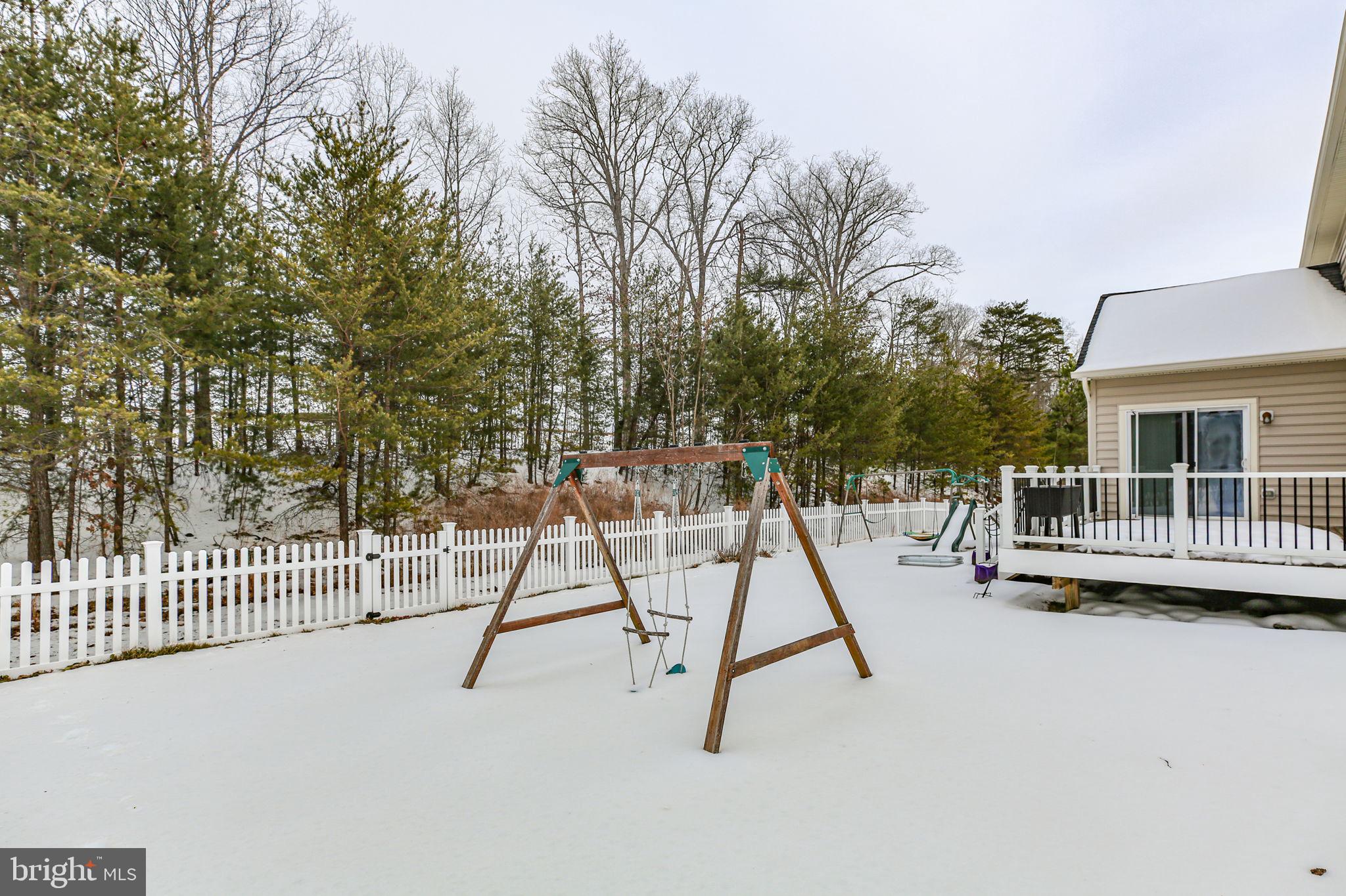 ESTATES AT LEE'S PARKE - Residential