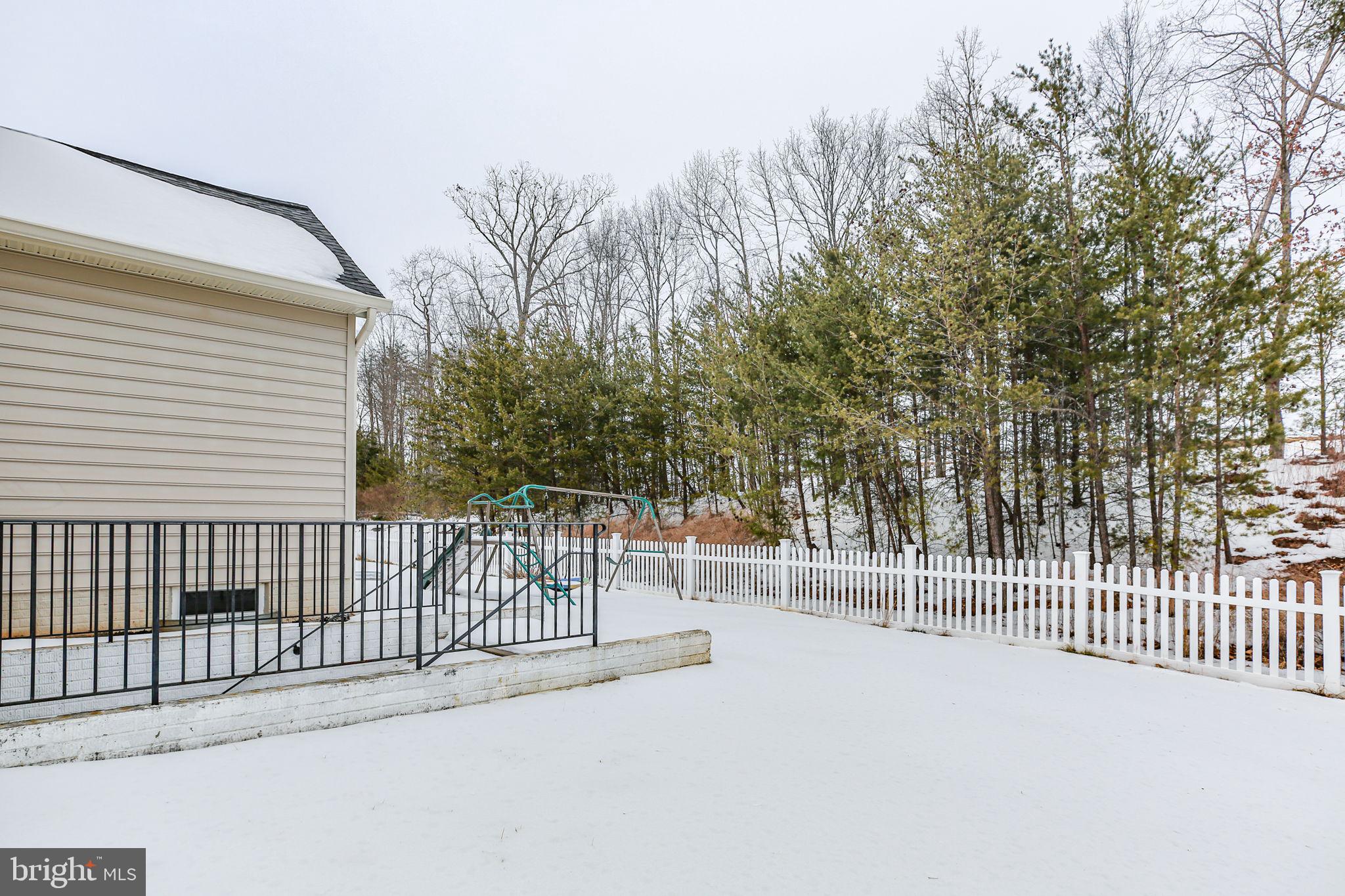 ESTATES AT LEE'S PARKE - Residential