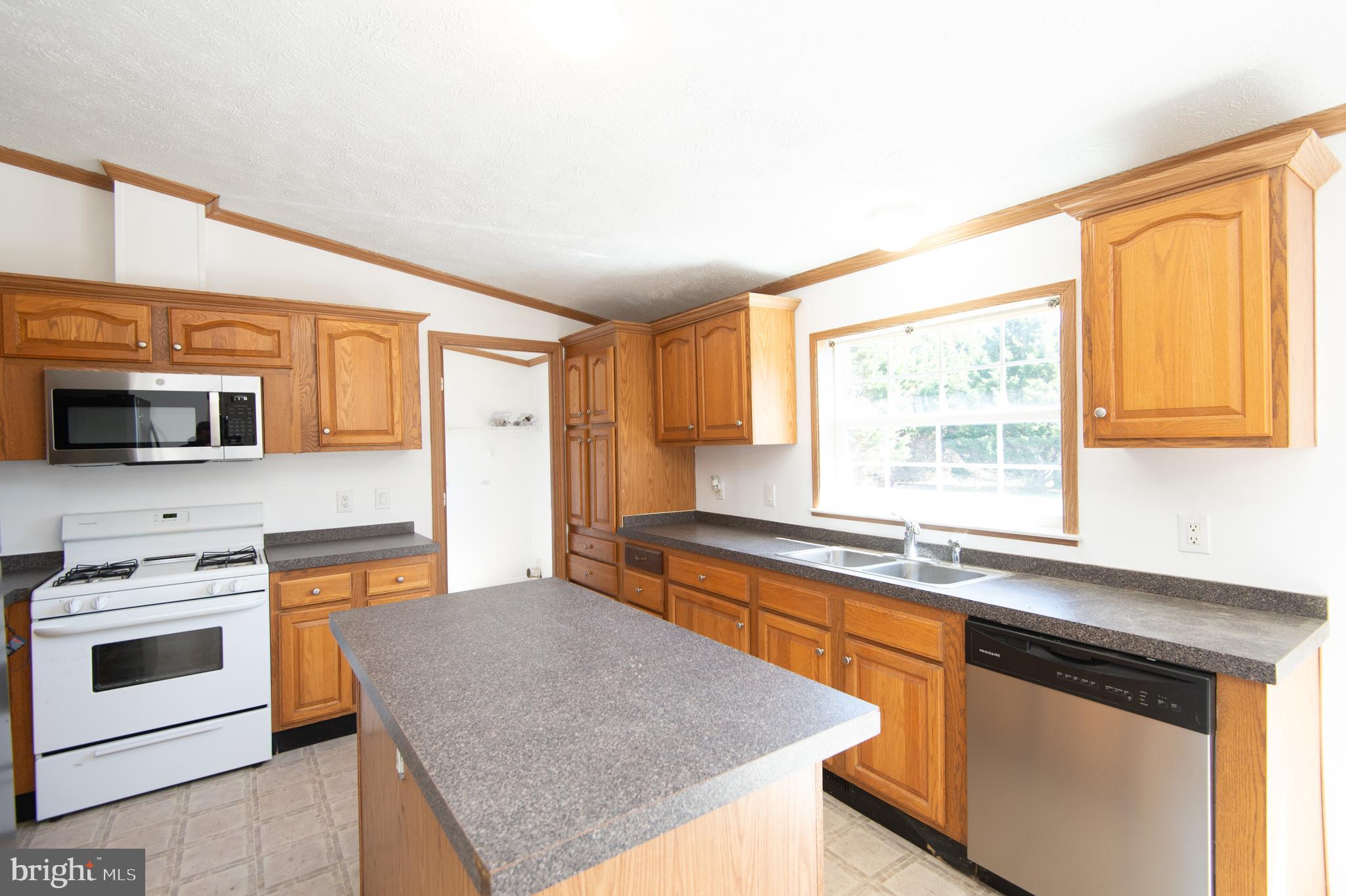 CABIN CREEK RIDGE - Residential