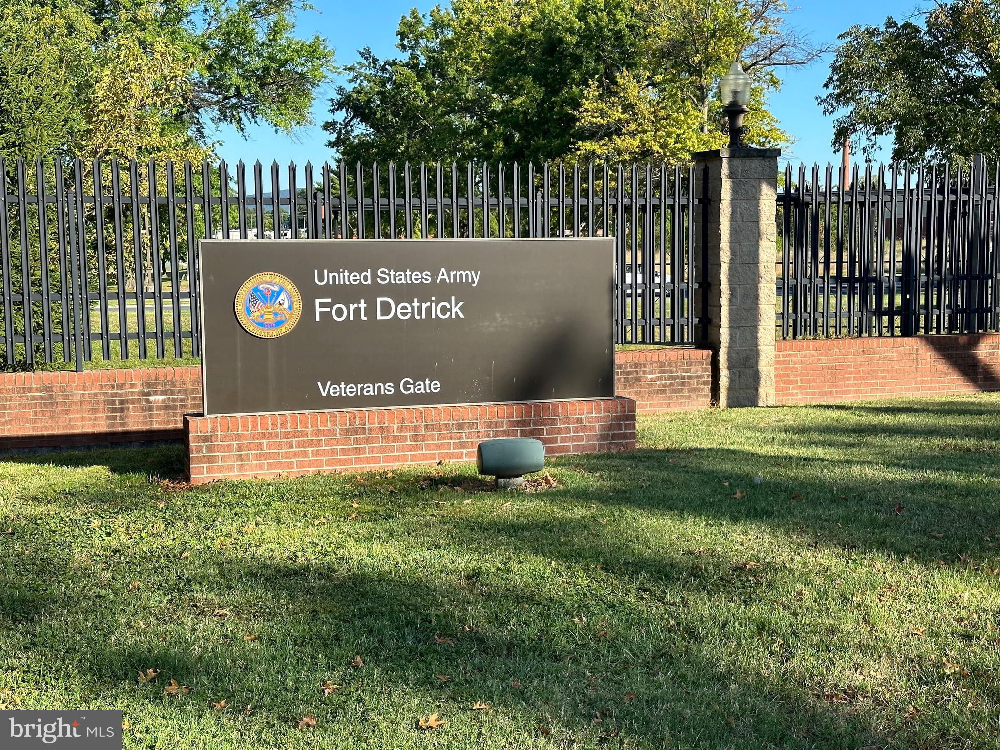 RIDGEVIEW III - Residential Lease