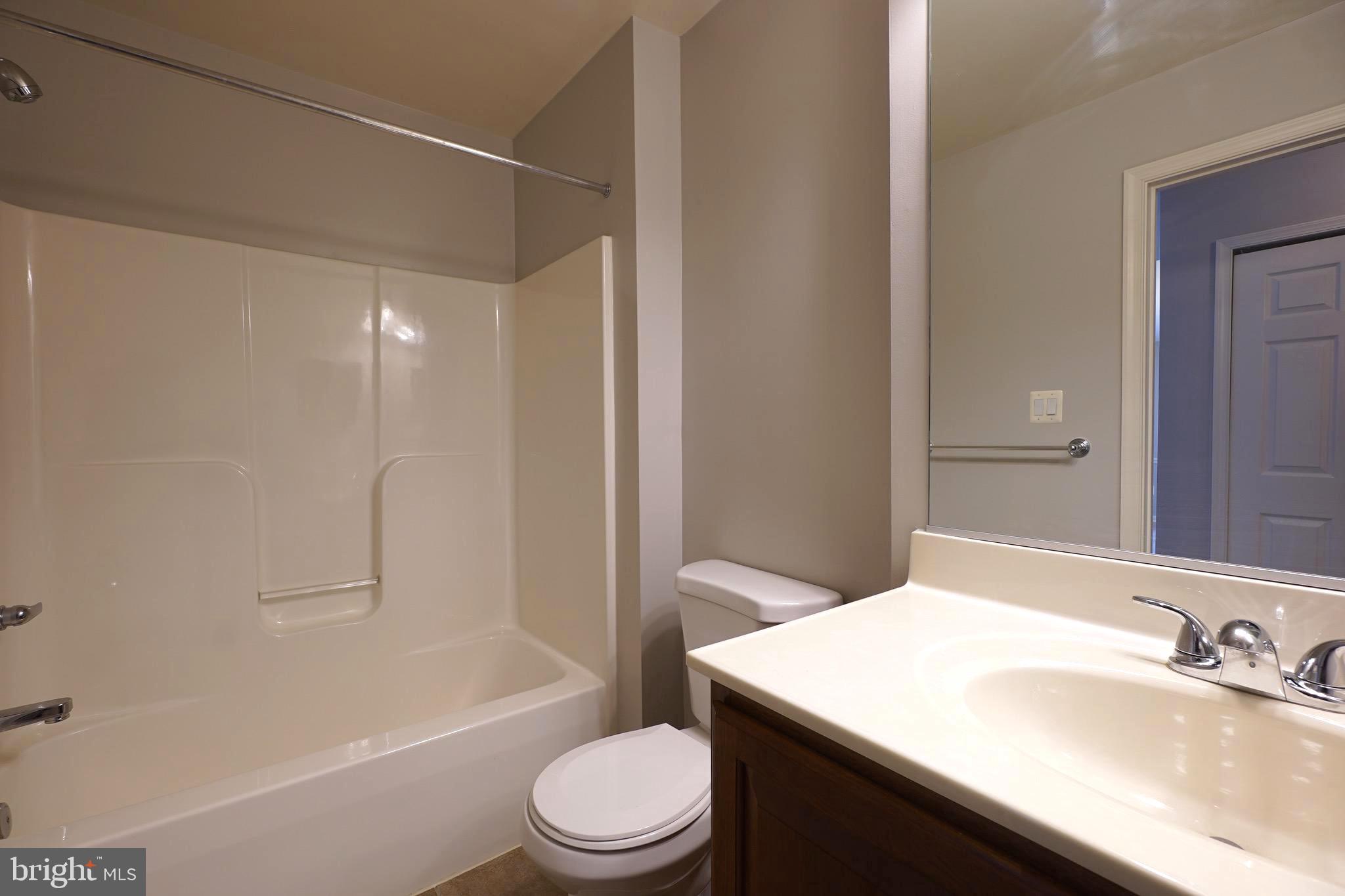 RIDGEVIEW III - Residential Lease