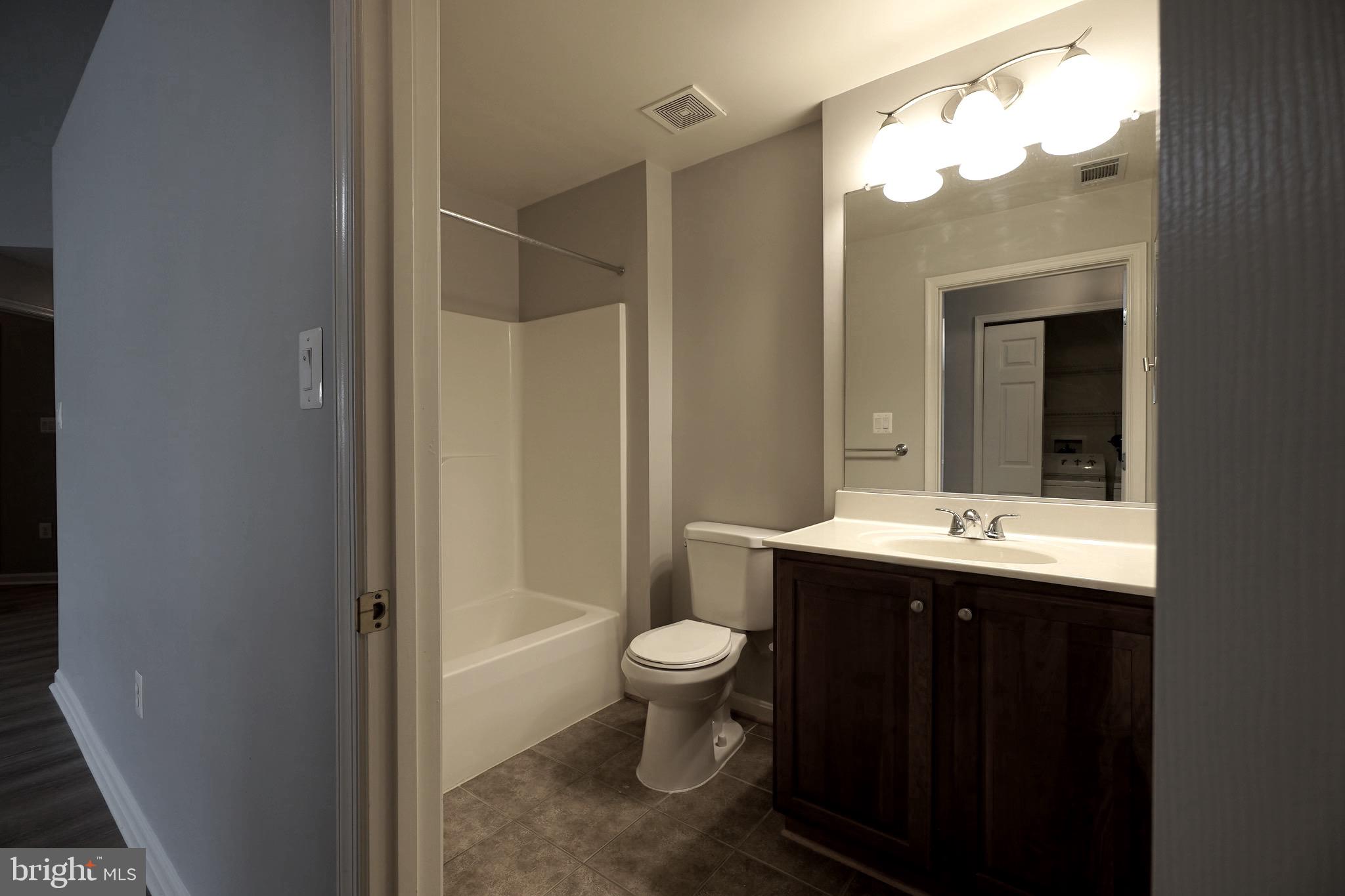 RIDGEVIEW III - Residential Lease