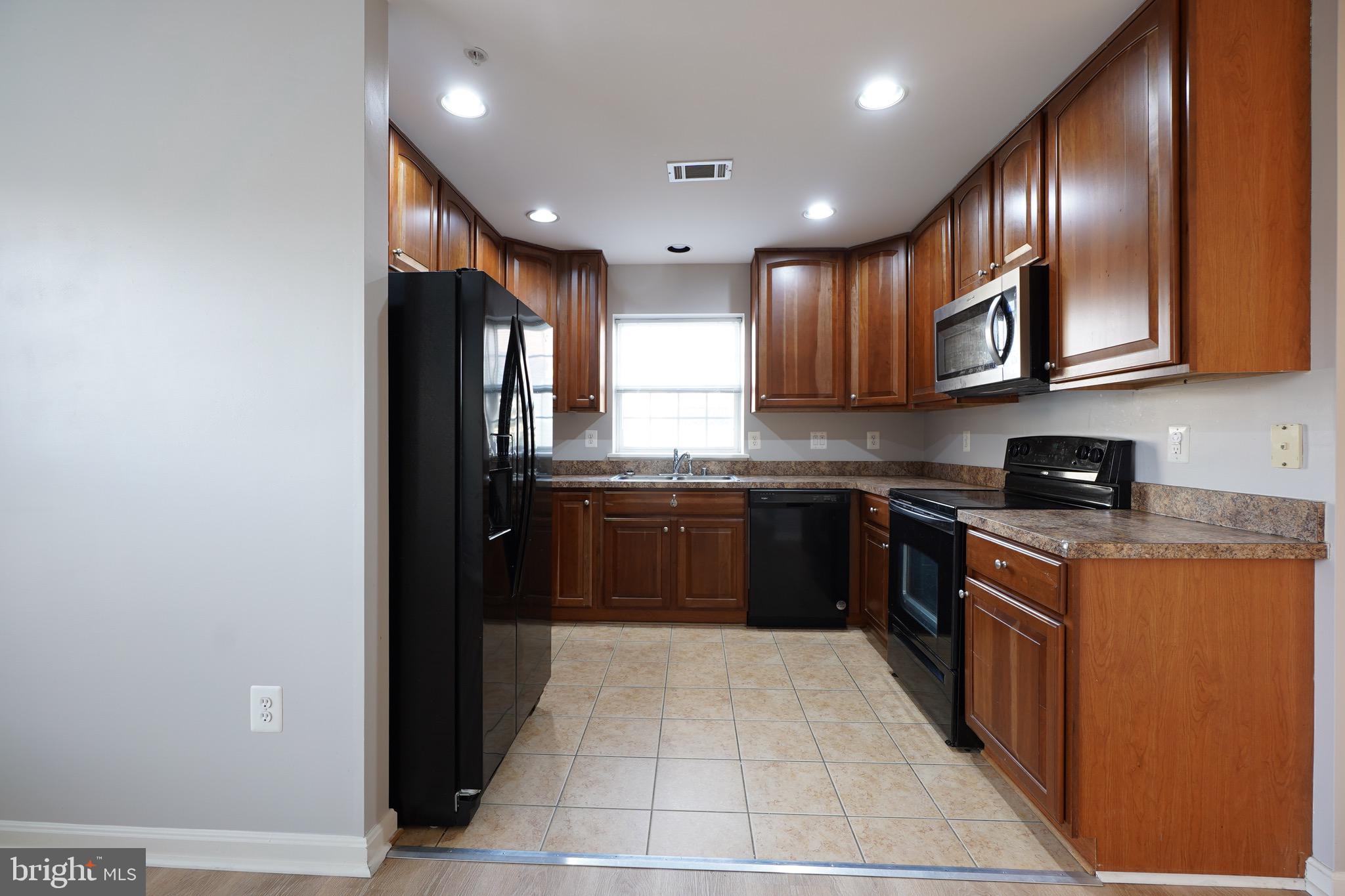 RIDGEVIEW III - Residential Lease