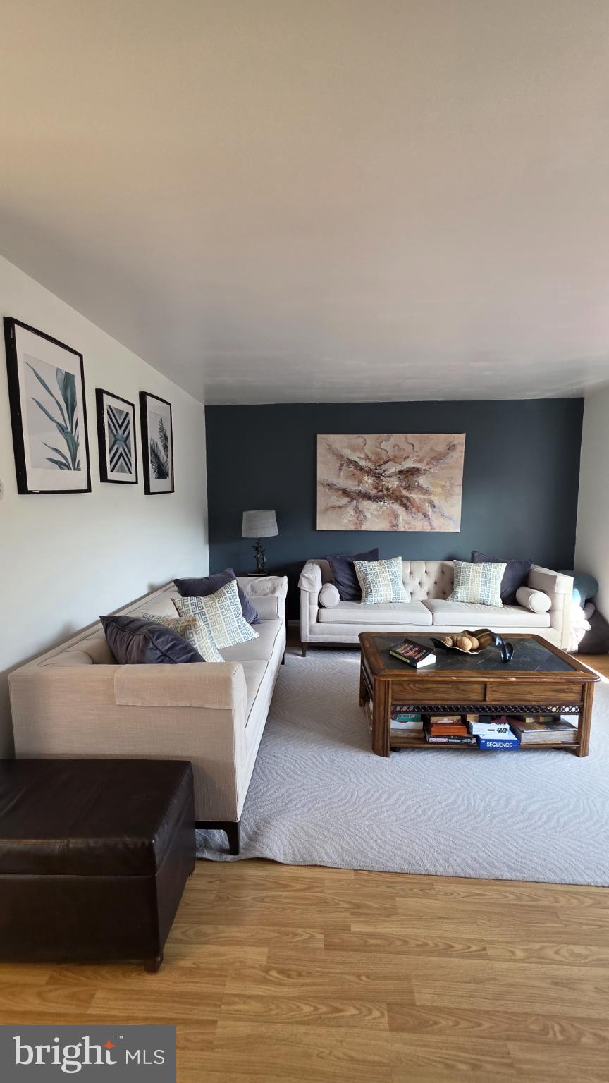 HIGHLAND VILLAS - Residential