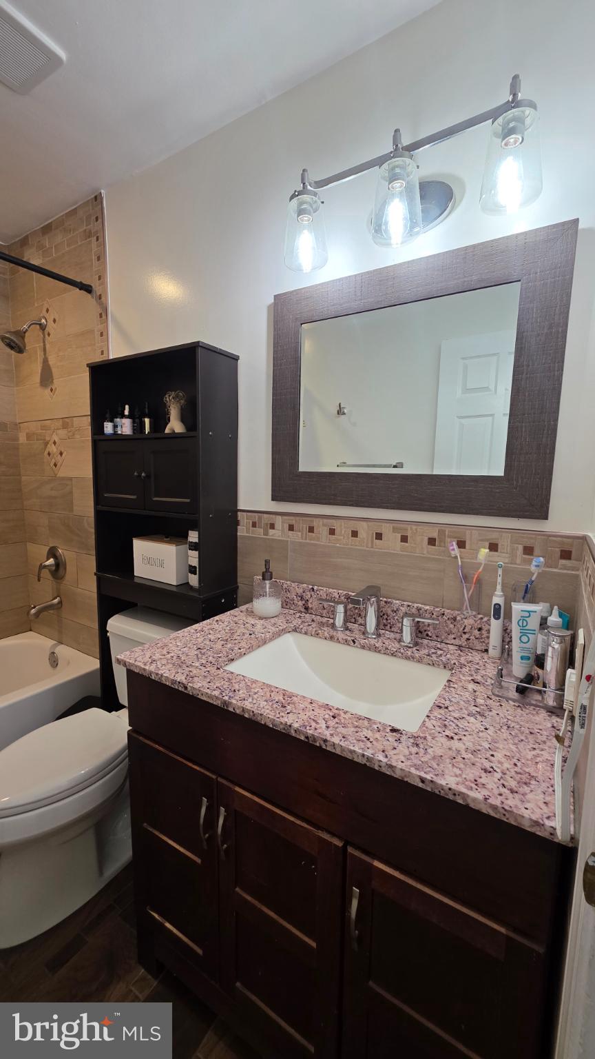 HIGHLAND VILLAS - Residential