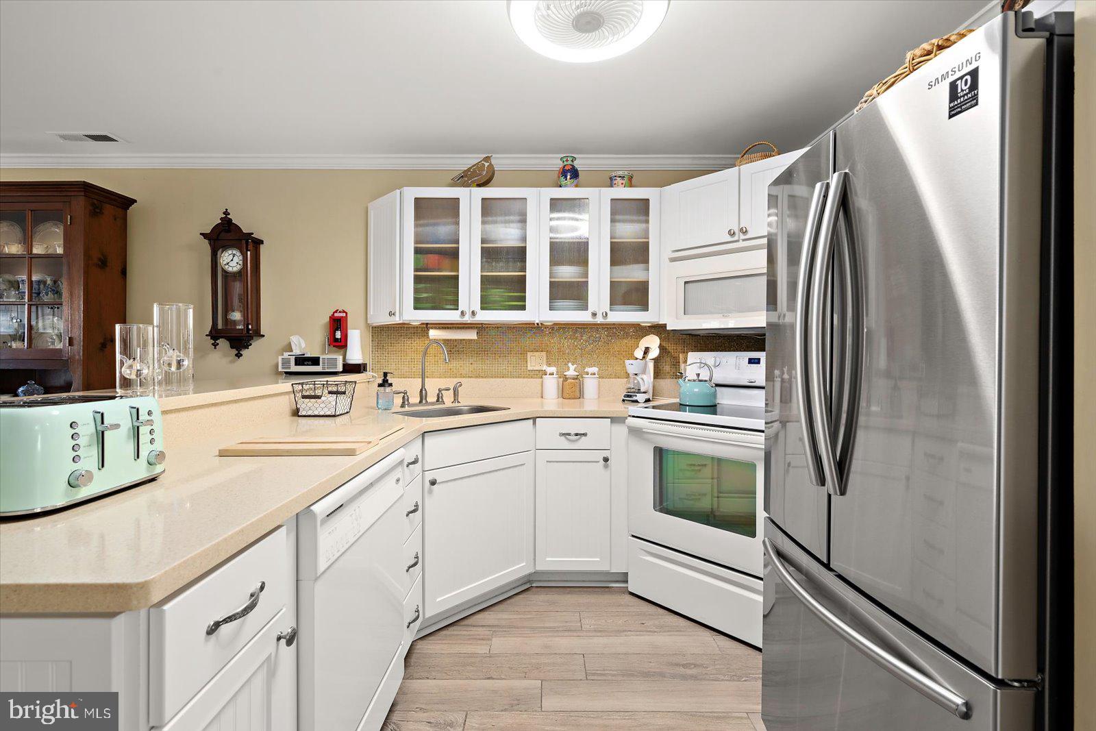 201 S HERON DRIVE 2D