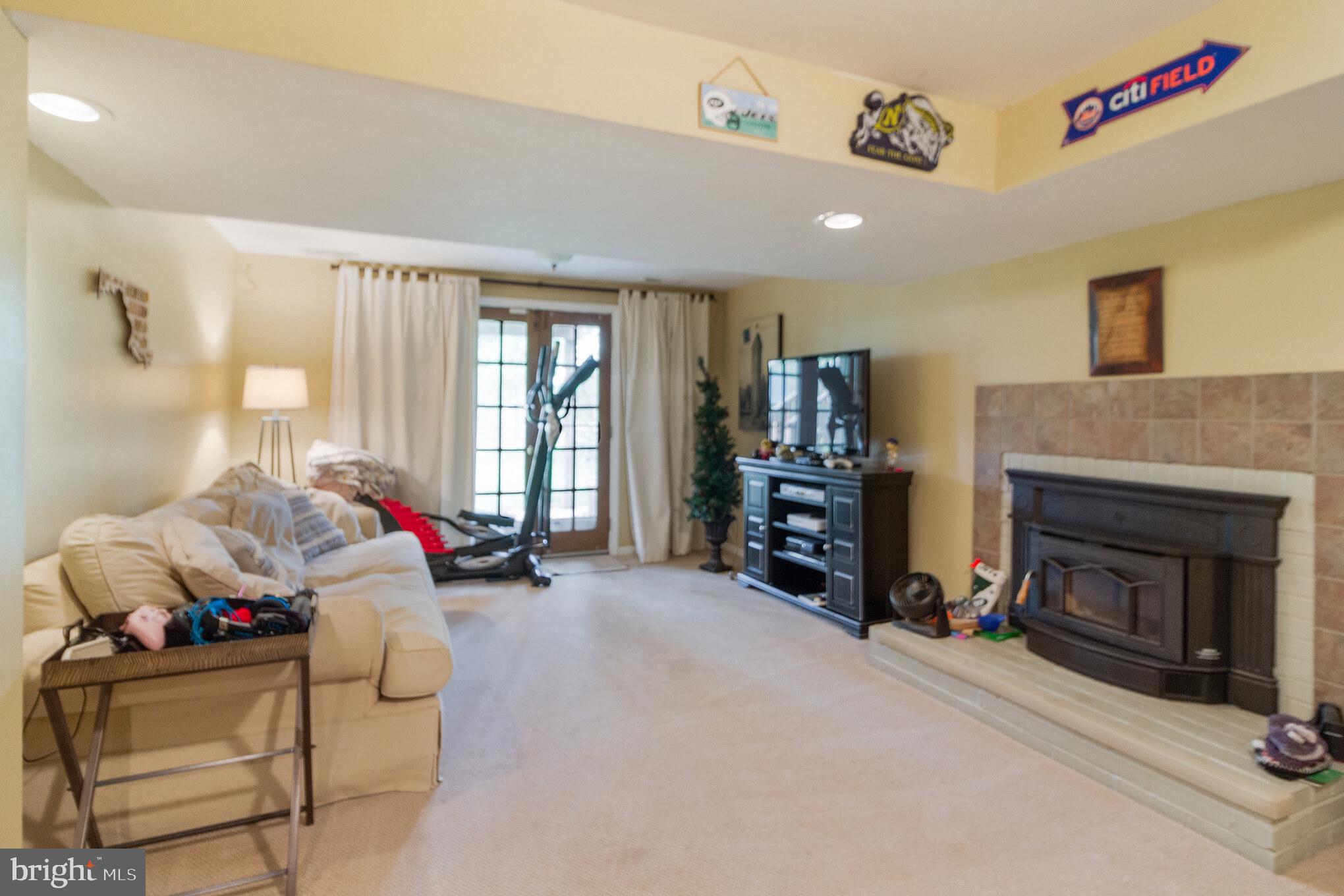 CROFTON - Residential Lease