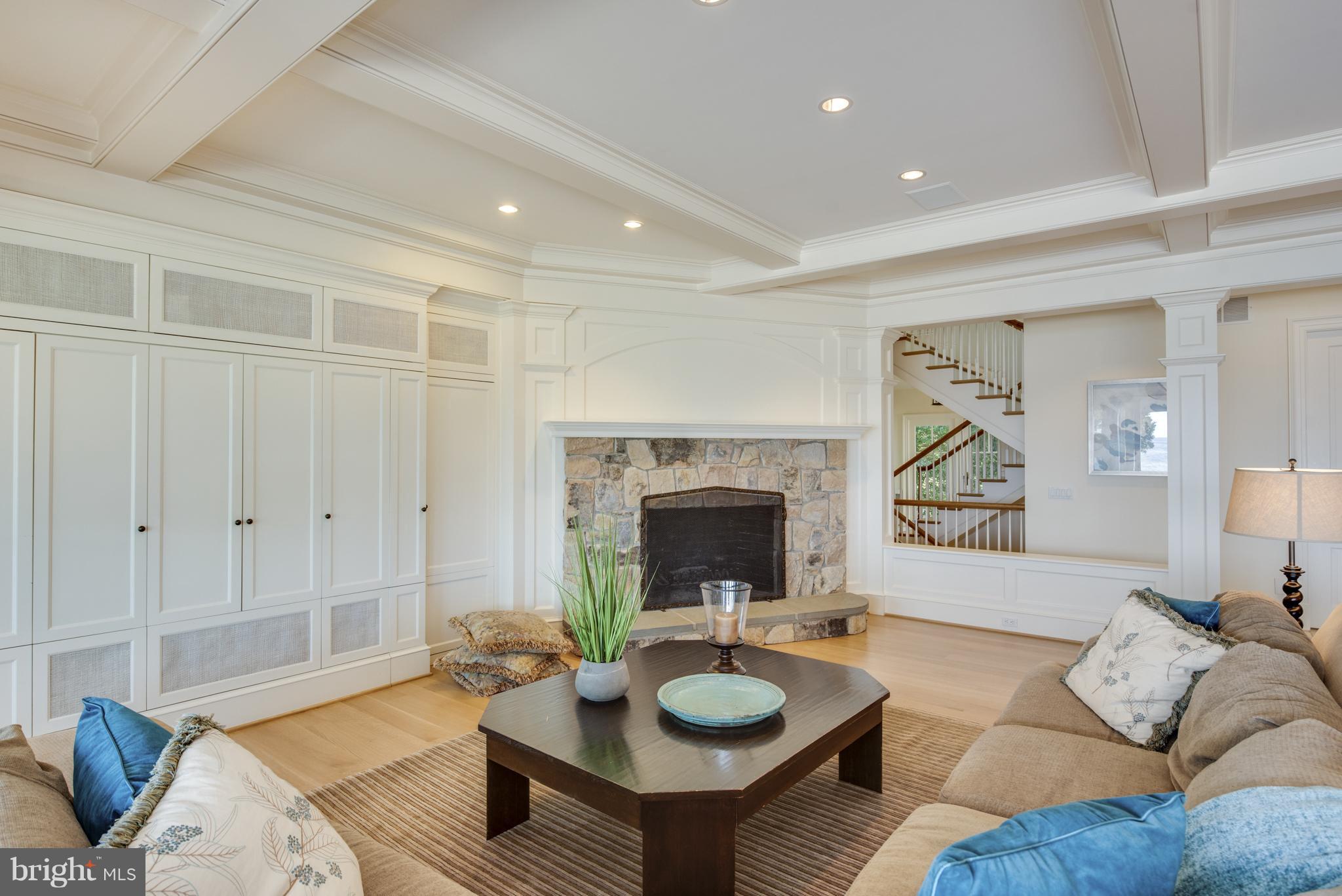 MAIDSTONE FARM - Residential