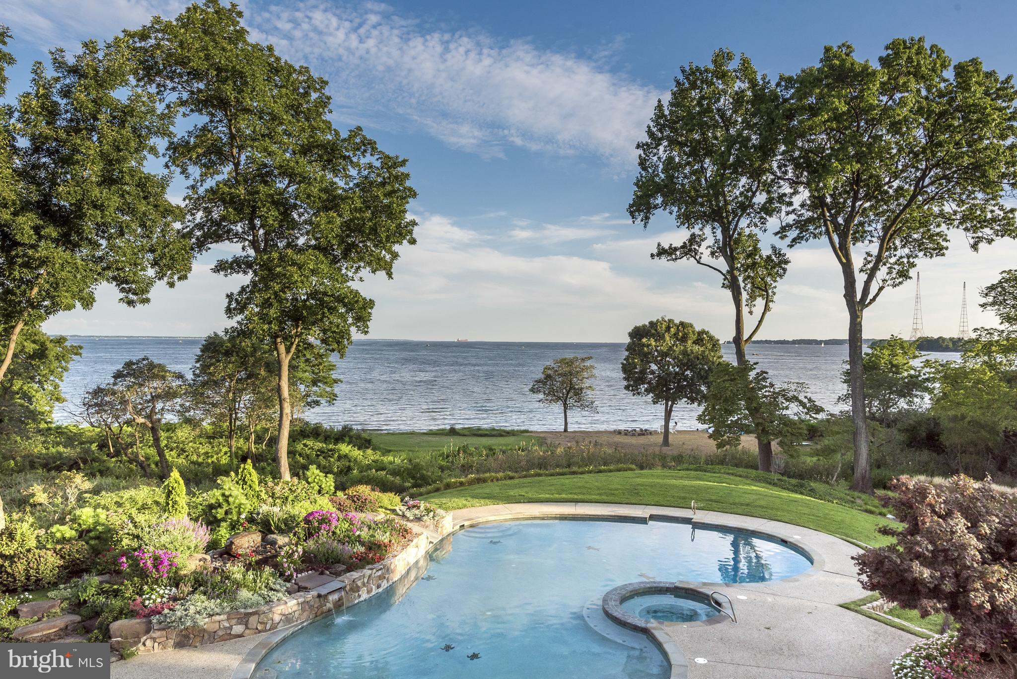 MAIDSTONE FARM - Residential