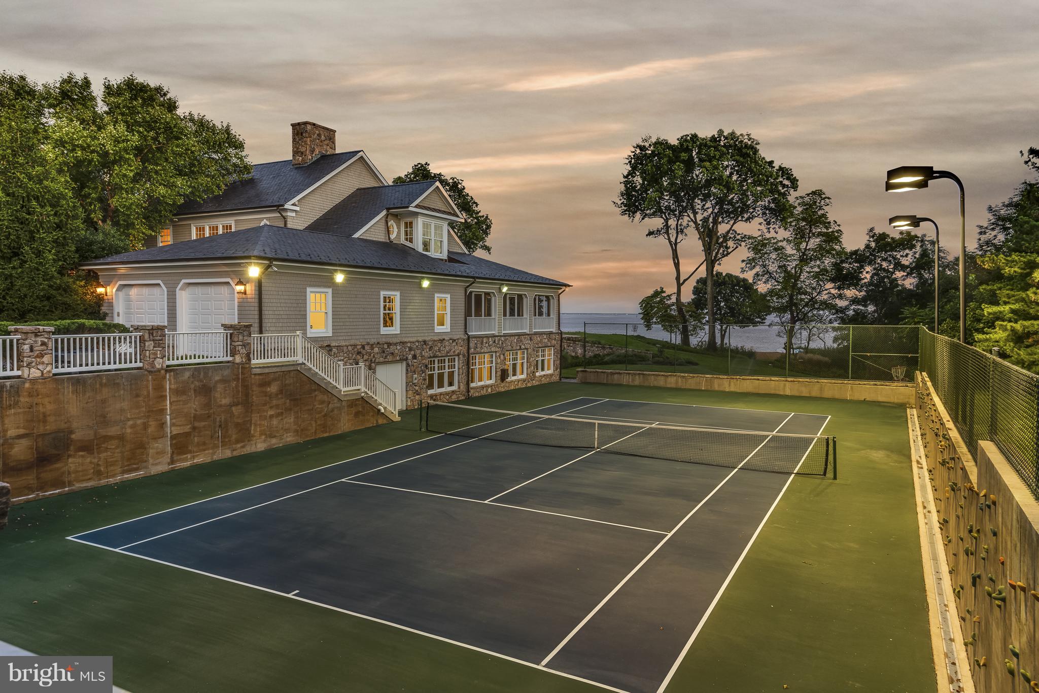 MAIDSTONE FARM - Residential