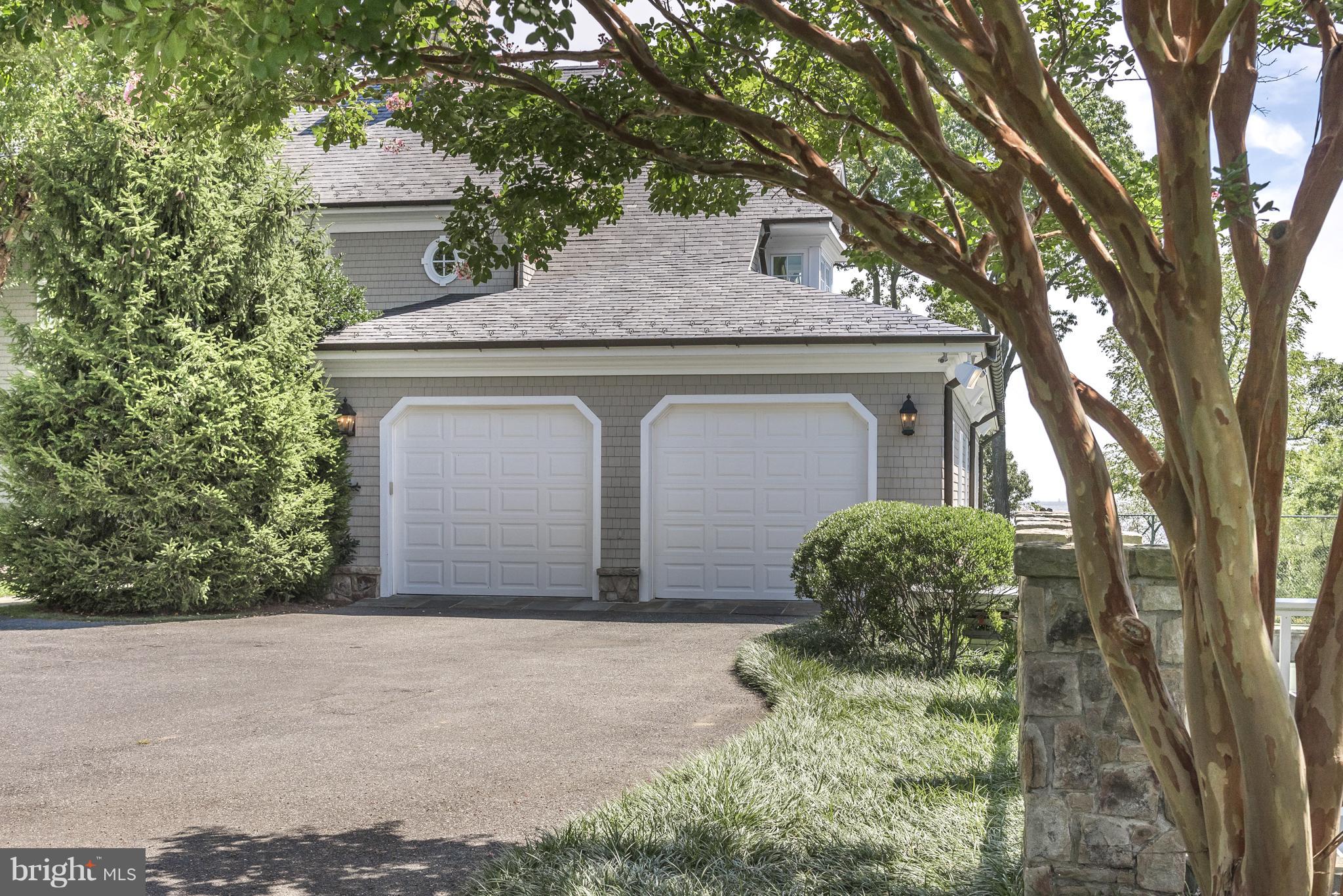 MAIDSTONE FARM - Residential