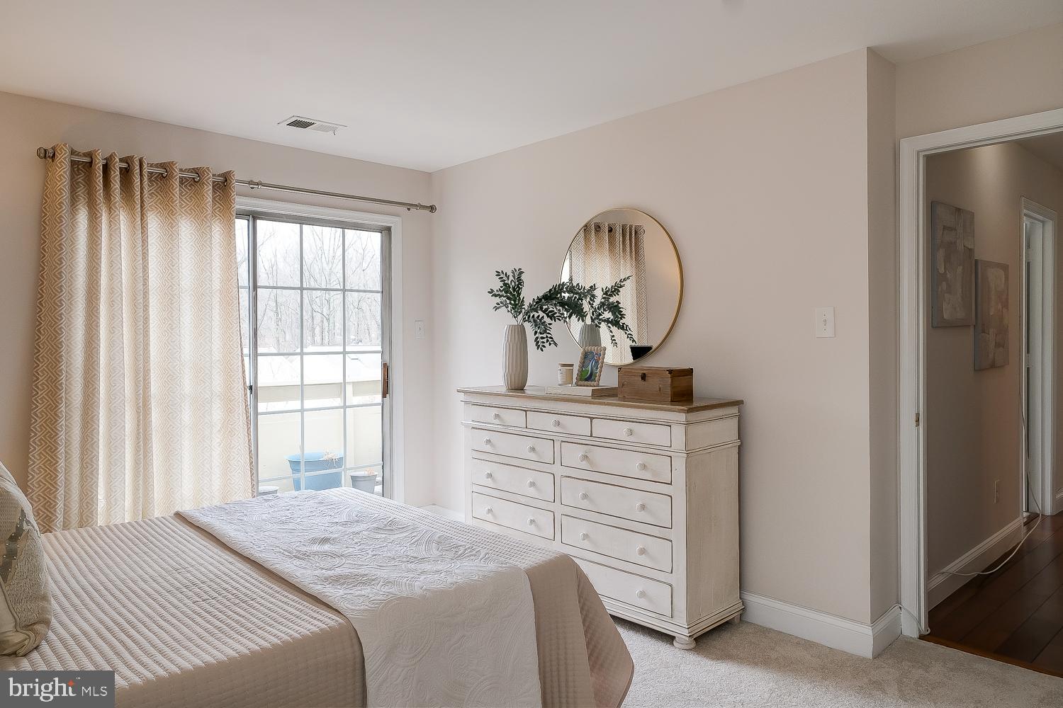 BRISTOL HOUSE - Residential