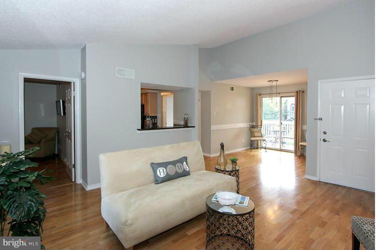 FOUNTAINS AT MCLEAN - Residential