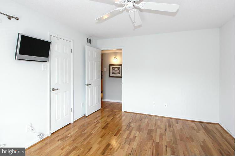 FOUNTAINS AT MCLEAN - Residential