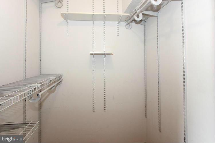 FOUNTAINS AT MCLEAN - Residential