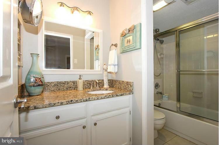 FOUNTAINS AT MCLEAN - Residential