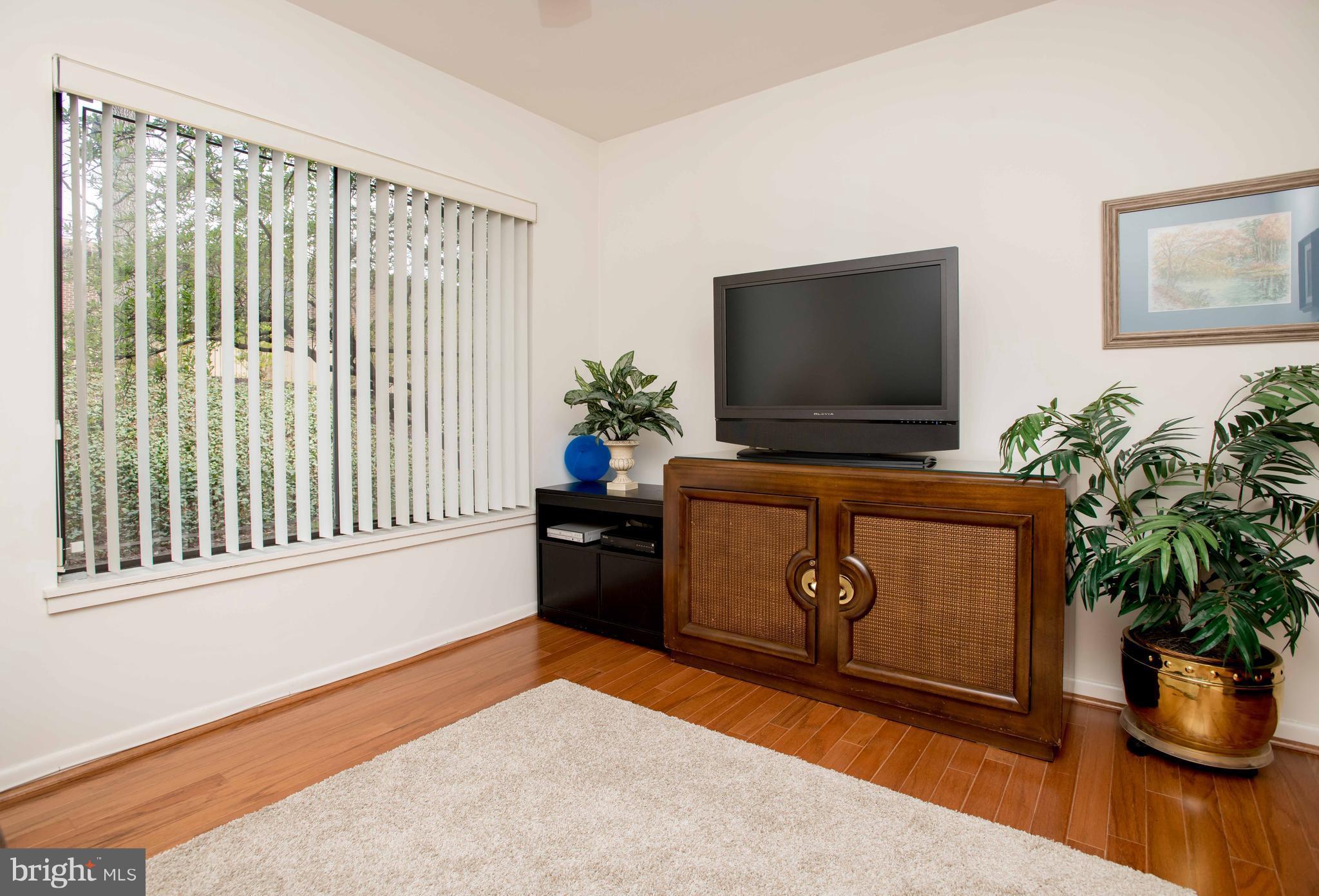 ANNEN WOODS - Residential