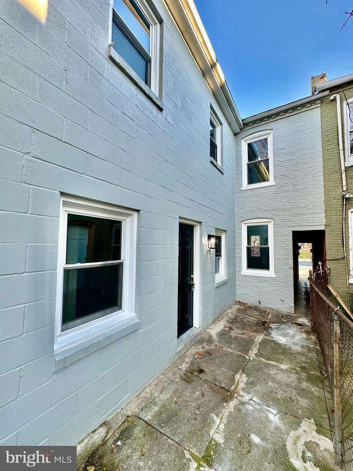 LANCASTER - Residential