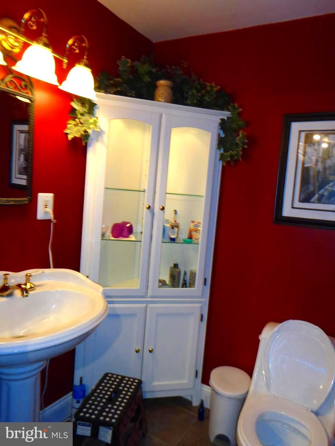 FOREST LAKES - Residential