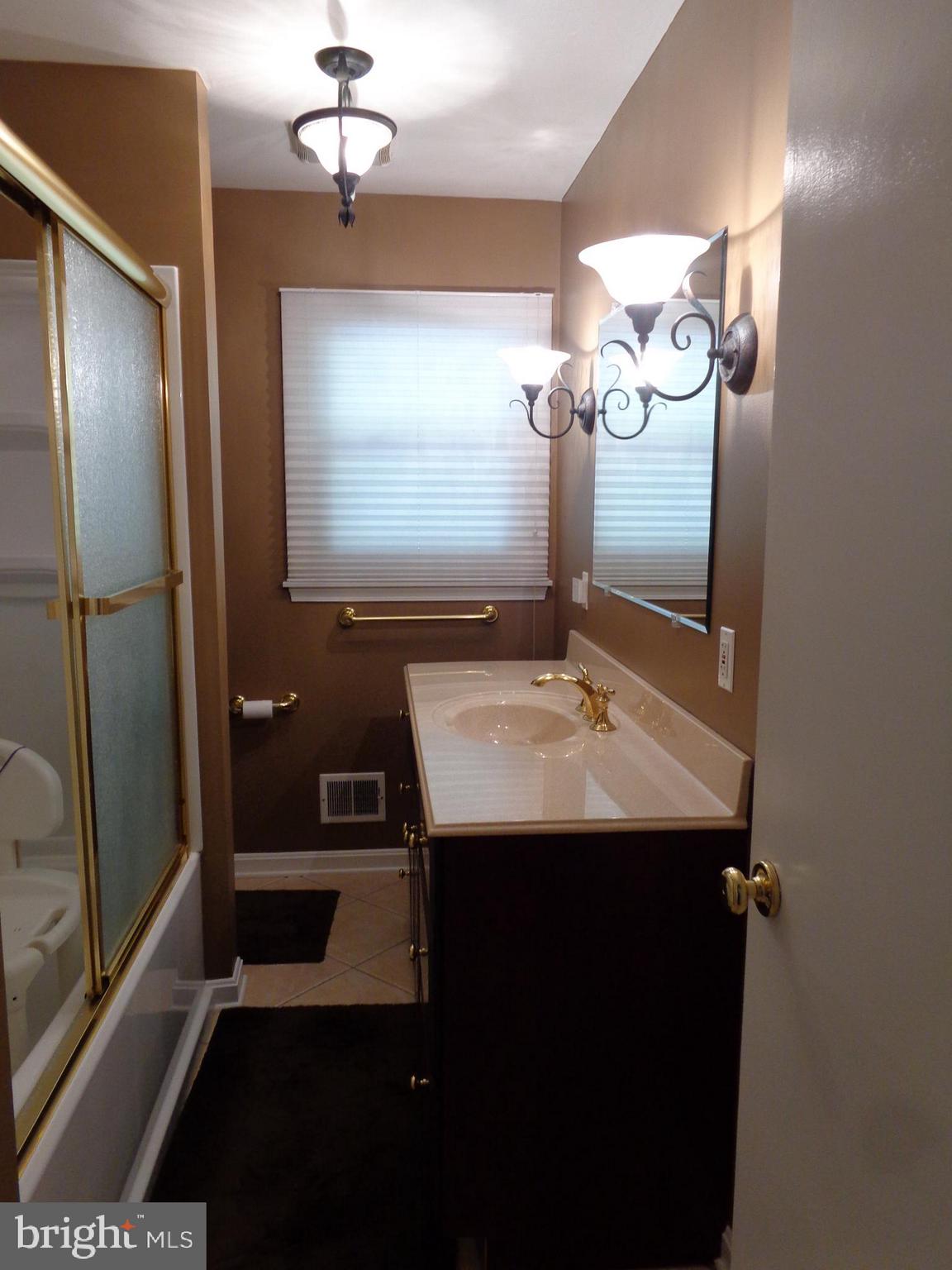 FOREST LAKES - Residential