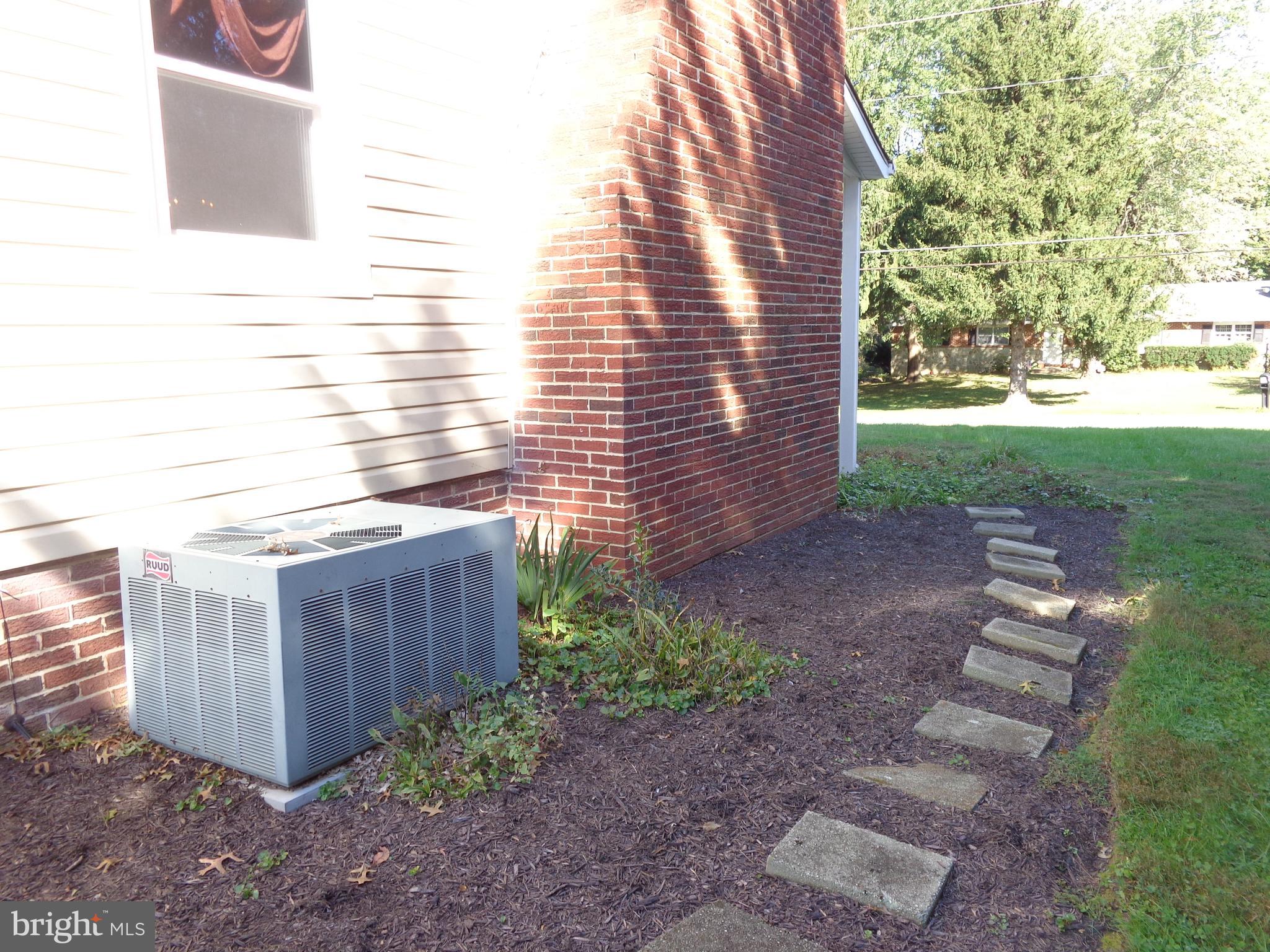 FOREST LAKES - Residential