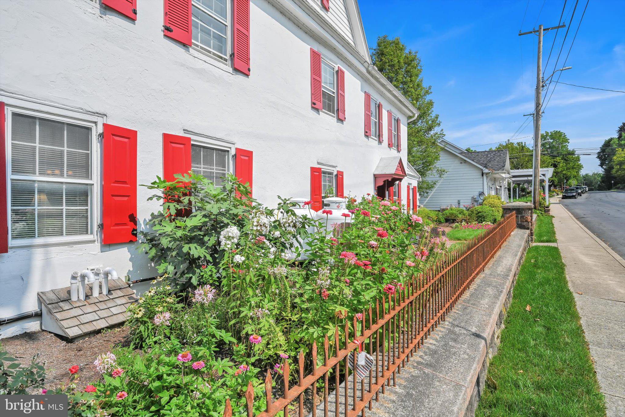 301 W MAIN STREET