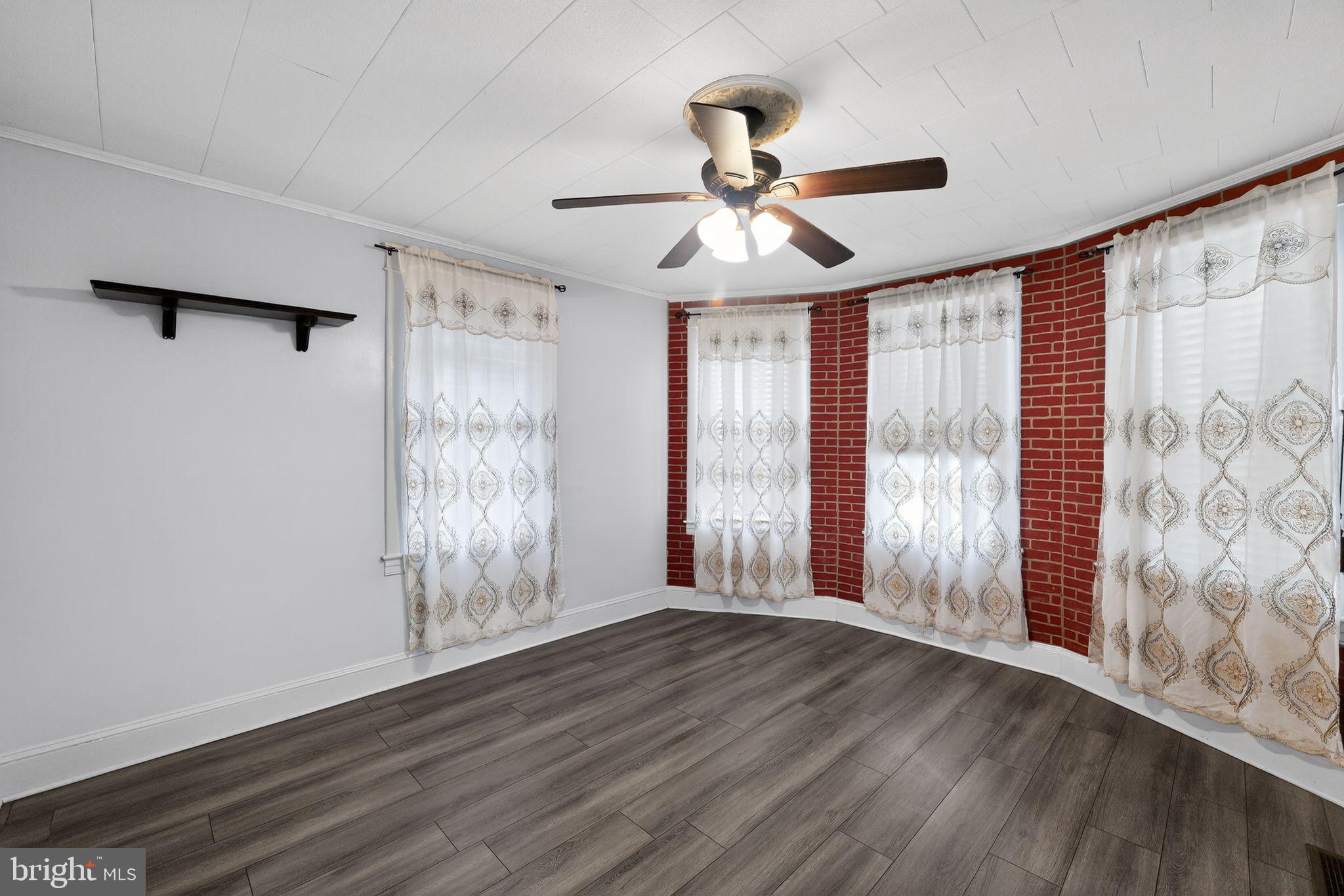 LINDEN HEIGHTS - Residential