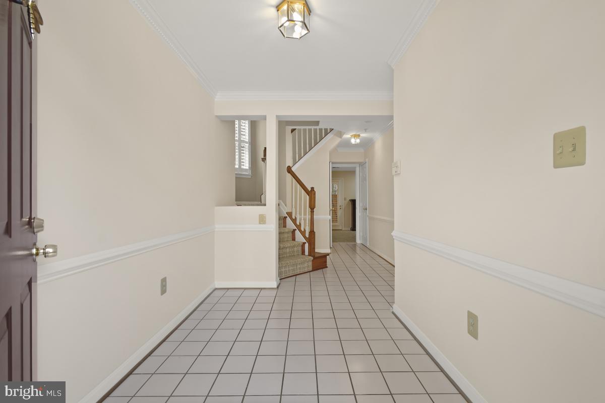 WHITLEY PARK CONDOMINIUM - Residential