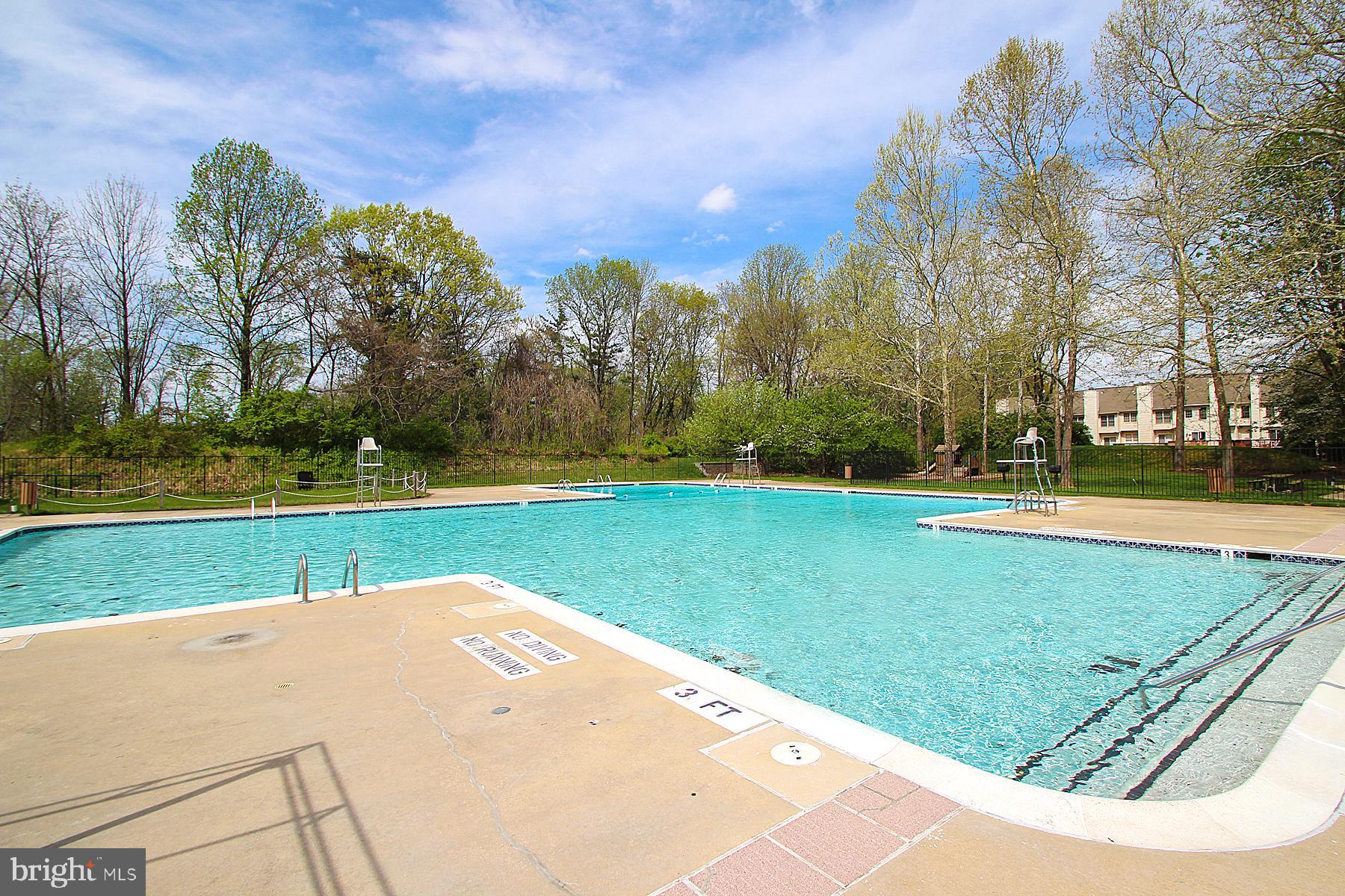 WHITLEY PARK CONDOMINIUM - Residential