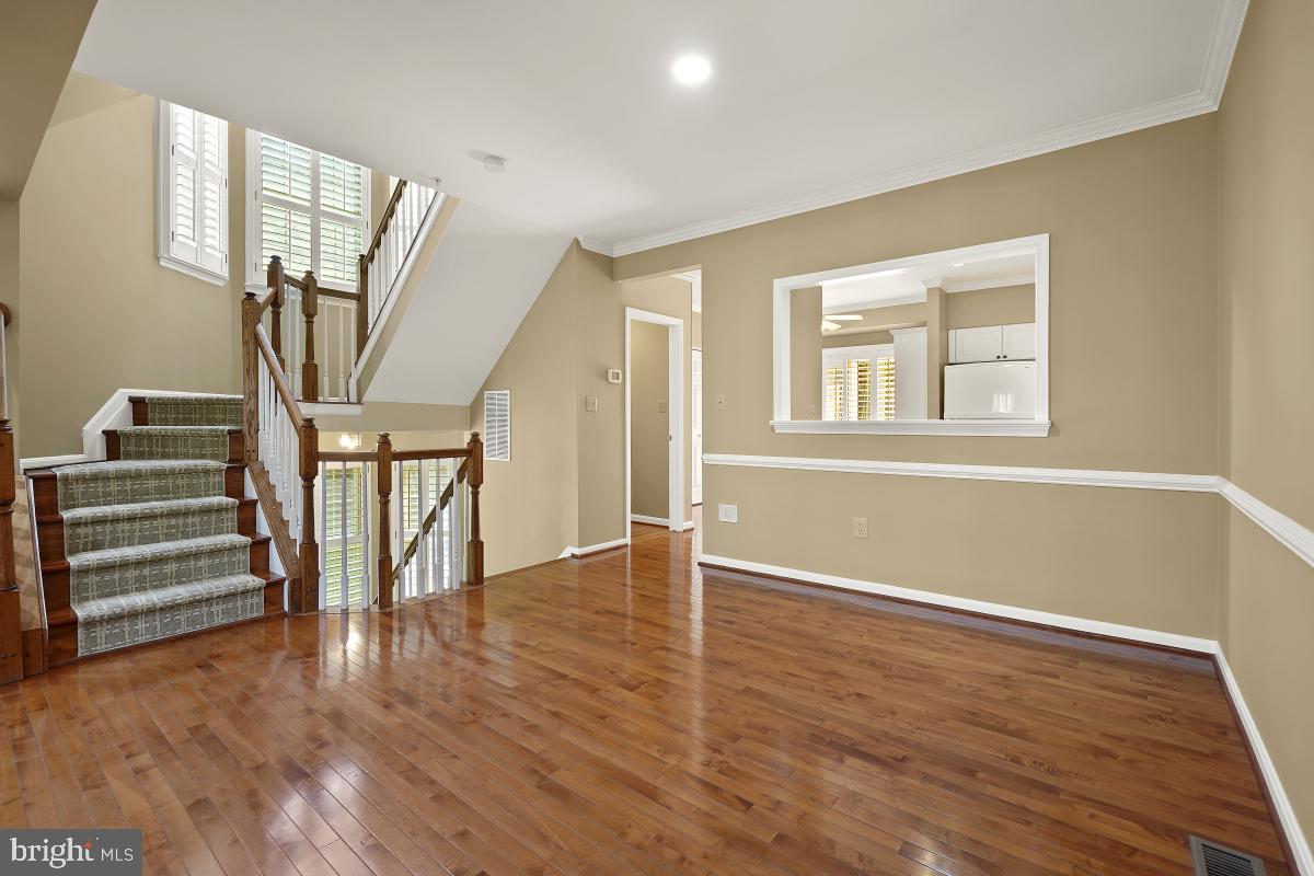 WHITLEY PARK CONDOMINIUM - Residential