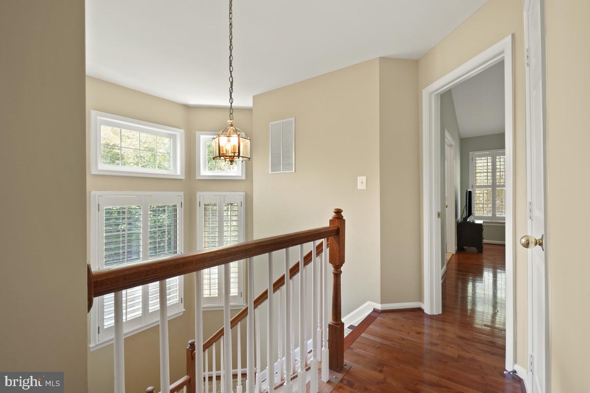 WHITLEY PARK CONDOMINIUM - Residential