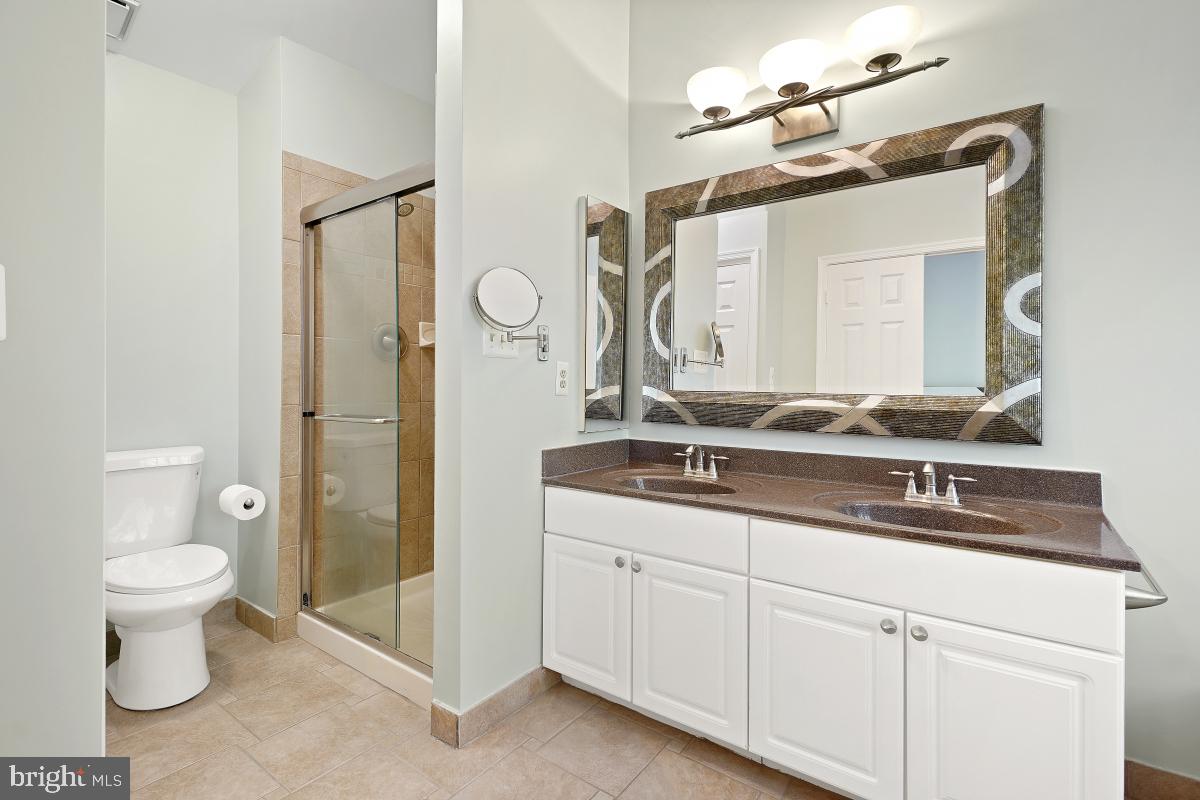 WHITLEY PARK CONDOMINIUM - Residential