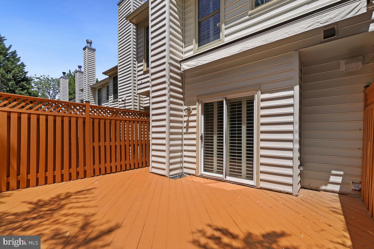 WHITLEY PARK CONDOMINIUM - Residential