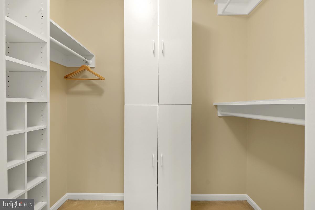 WHITLEY PARK CONDOMINIUM - Residential